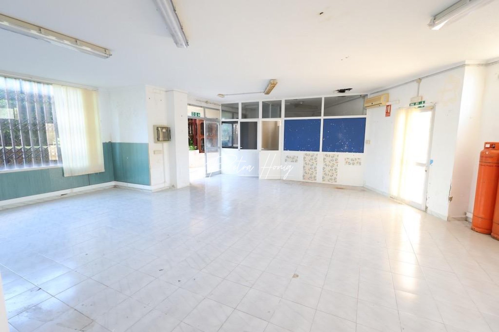 Gebrauchtobjekte - Kommerzielle Immobilie - La Zenia