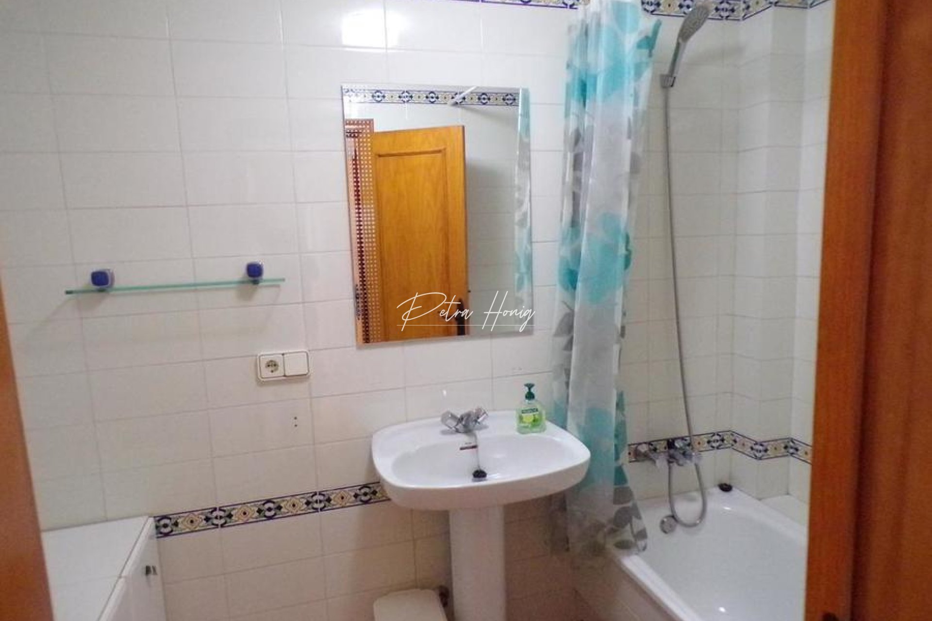 Long Term Rentals - Apartment - Villamartin