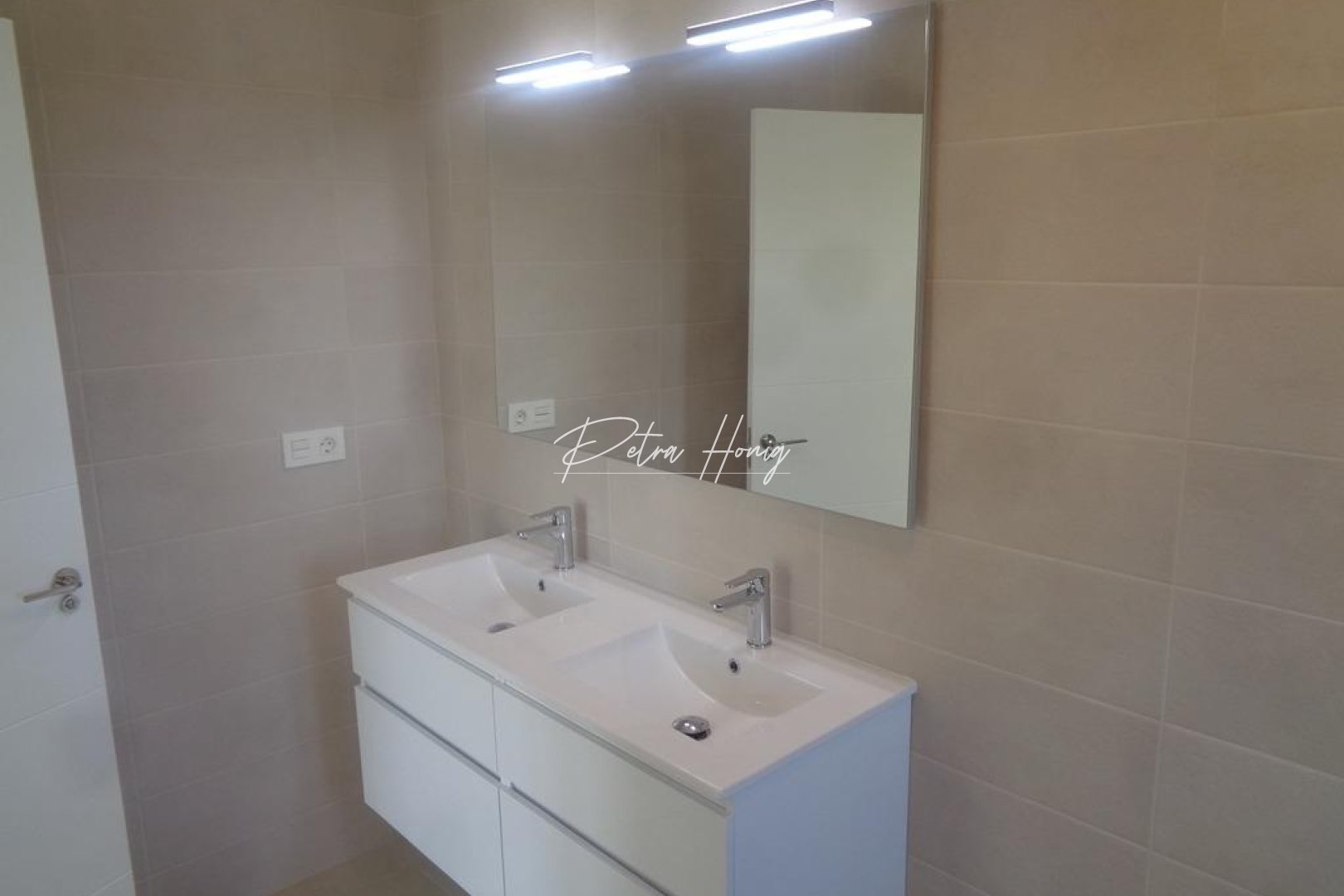 mpya - Villa - Other areas - Camino Del Prado