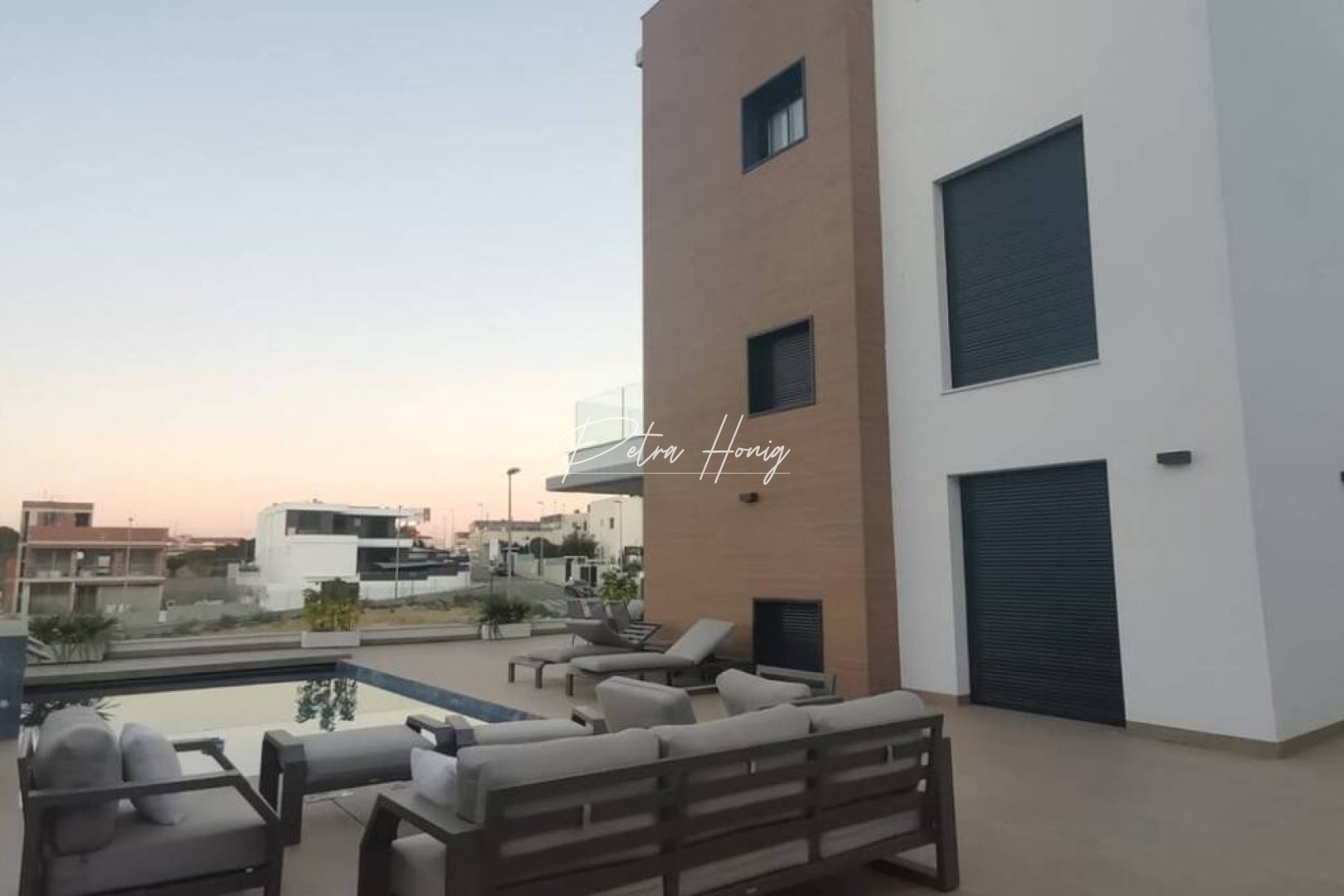 Neubau-Projekte - Einfamilienhaus - Campoamor