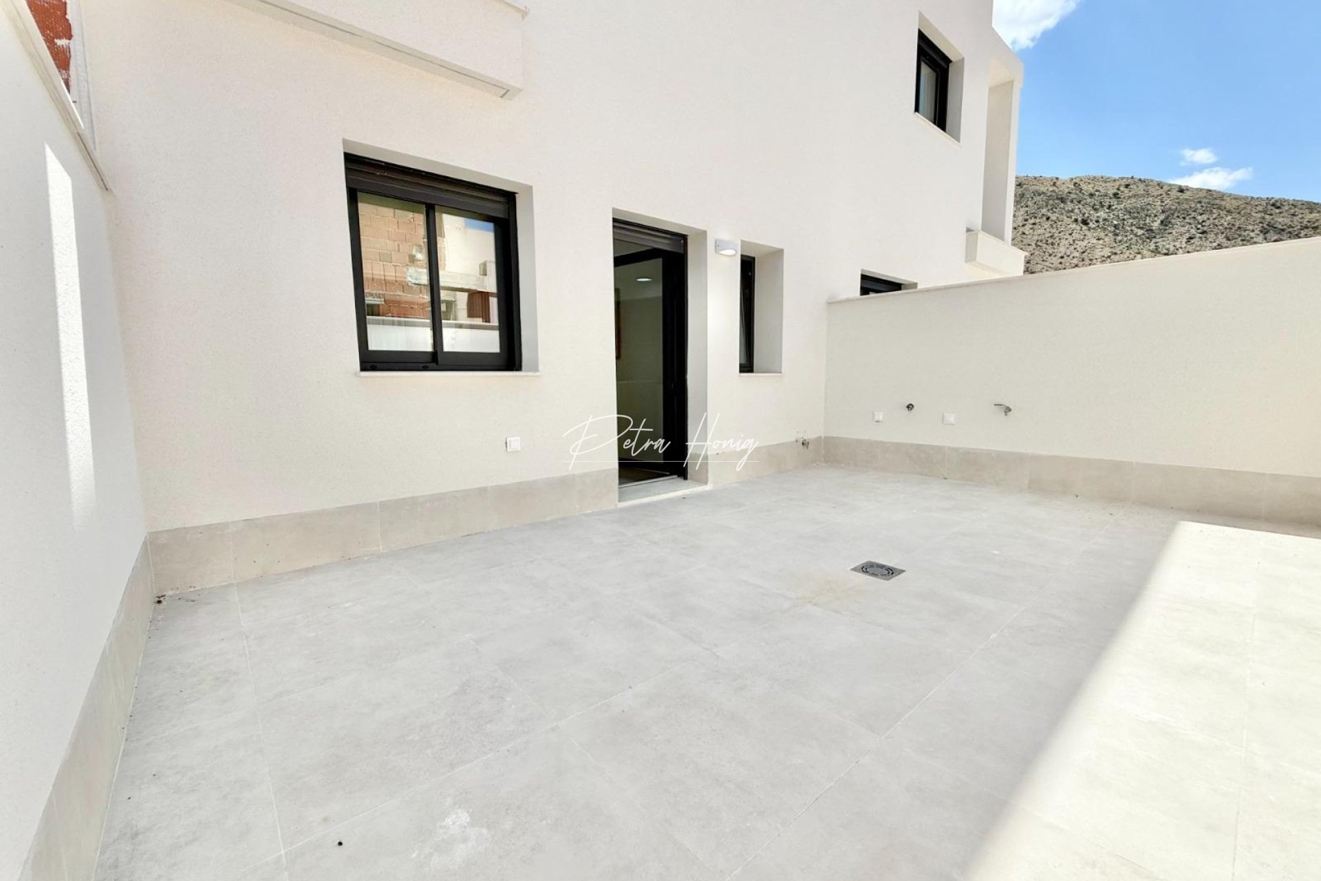 New build - Townhouse - Cox - San Fernando