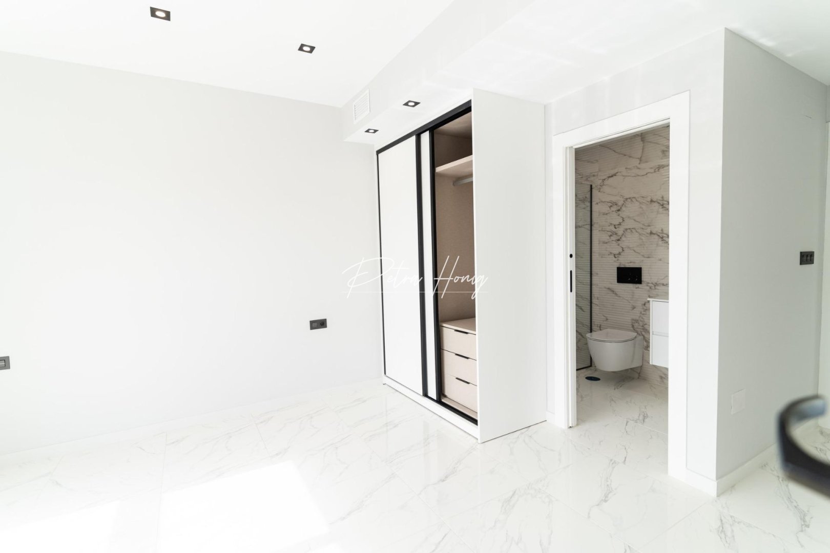 New build - Villa - Orihuela Costa - Punta Prima