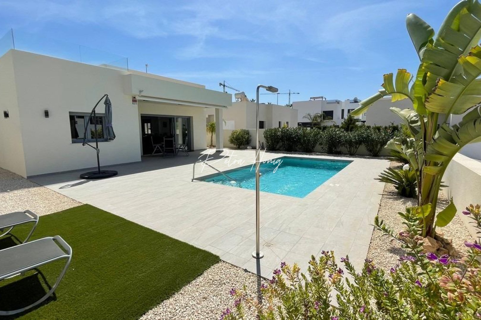 New build - Villa - Other areas - polideportivo