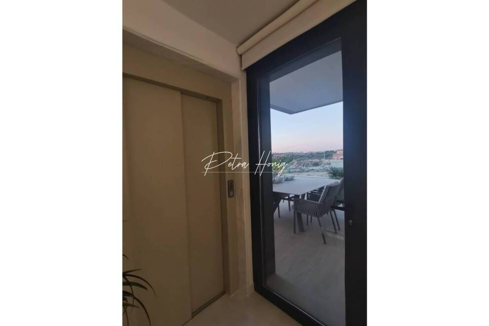 ny - Villa - Campoamor