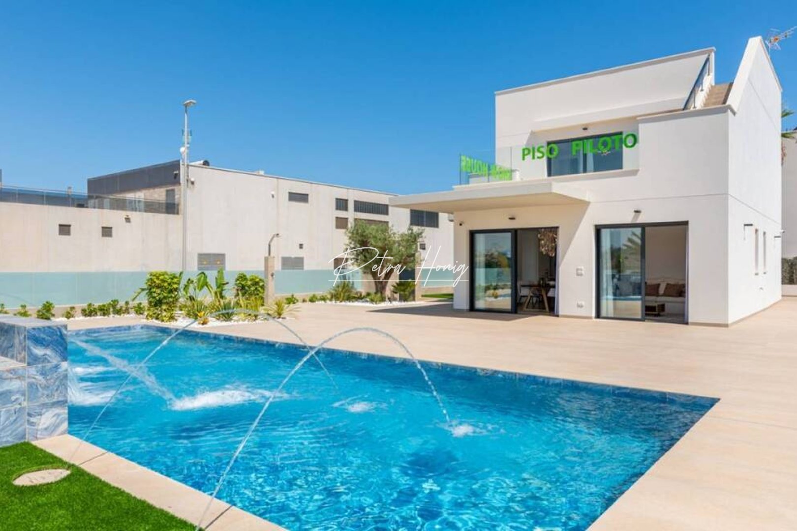 ny - Villa - Campoamor