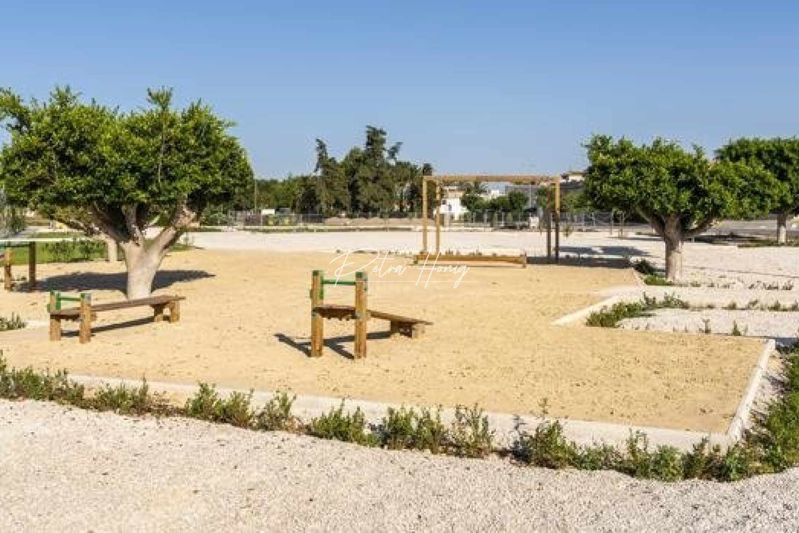 ny - Villa - Daya Nueva