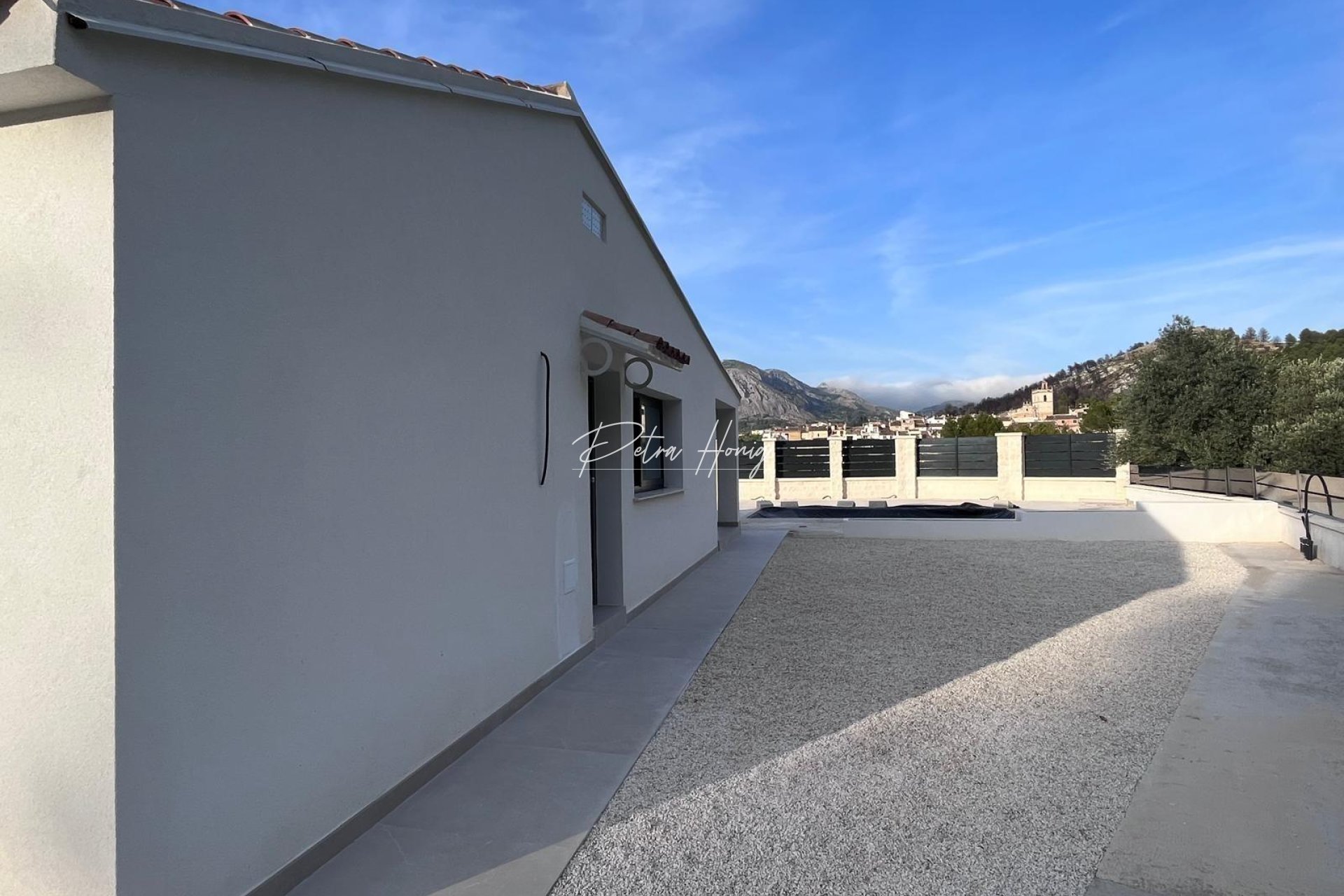 ny - Villa - Other areas - El Olivar