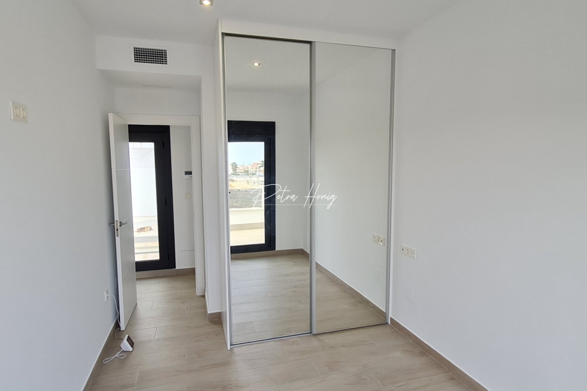 Obra Nueva - Chalet - La Zenia