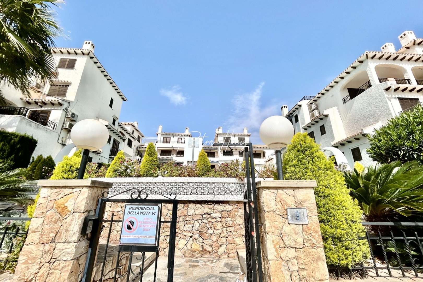 Resales - Apartment - Cabo Roig