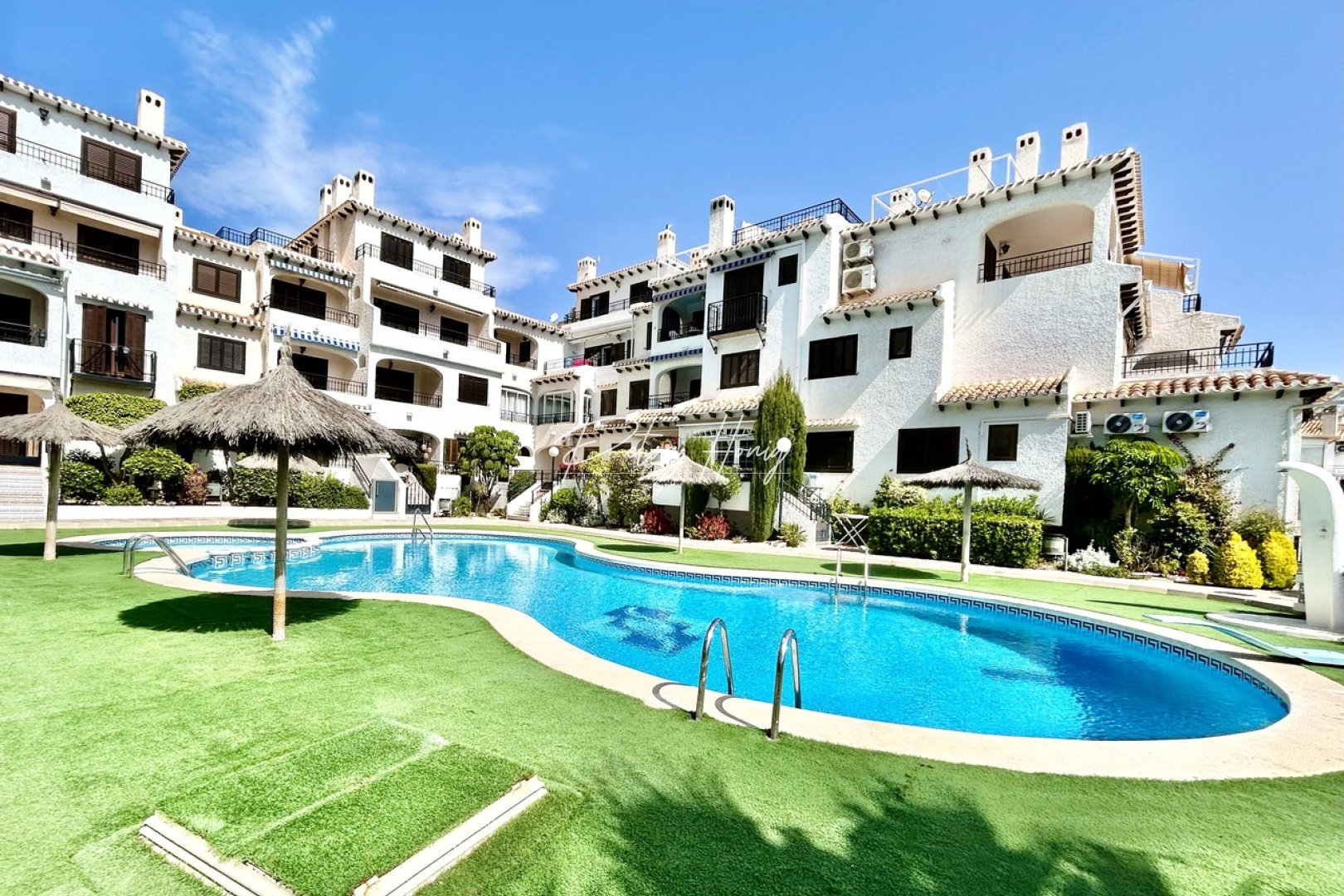 Resales - Apartment - Cabo Roig