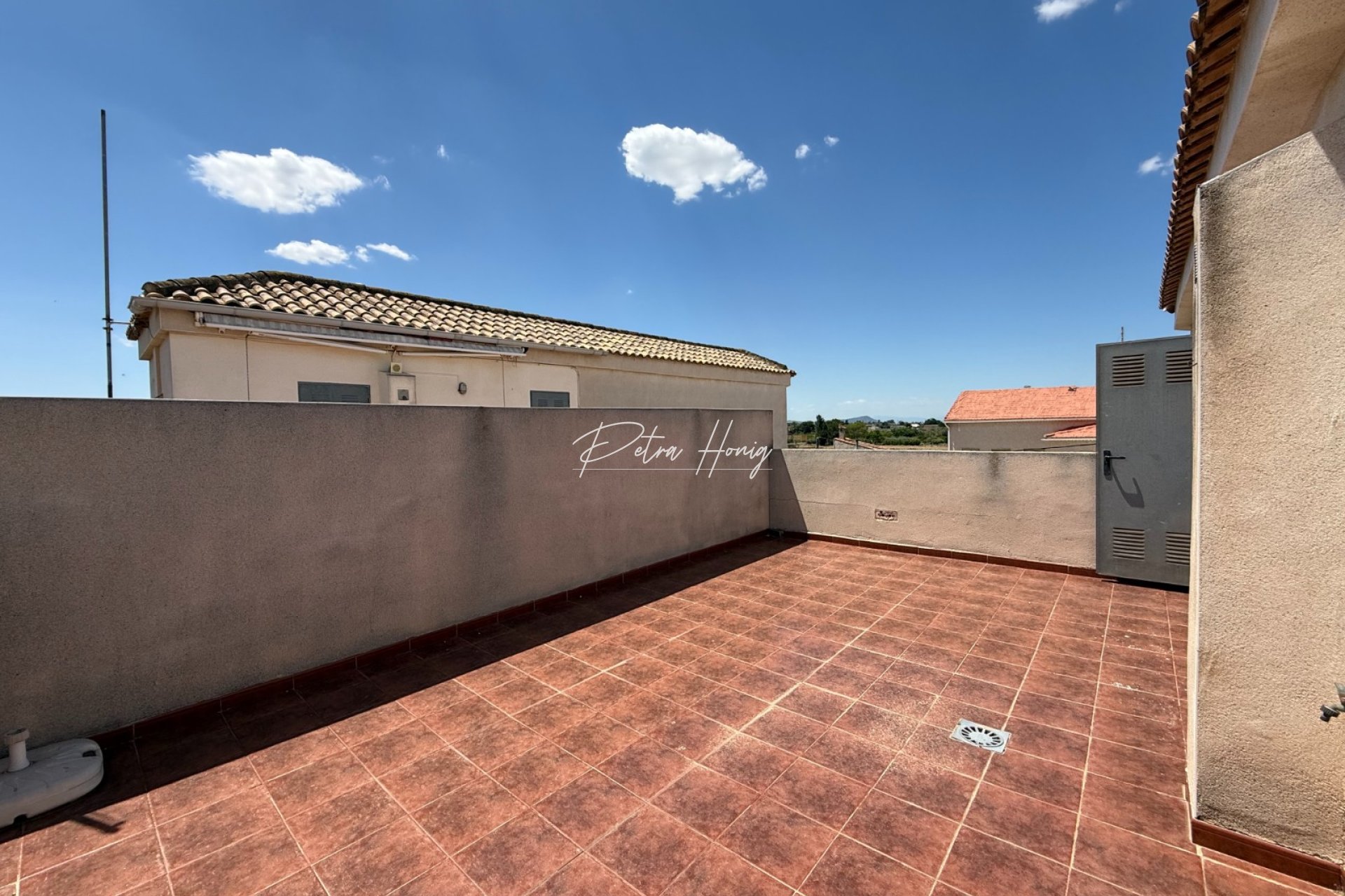 Resales - Apartment - Daya Nueva