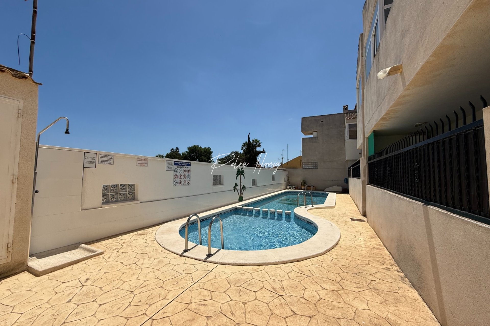 Resales - Apartment - Daya Nueva