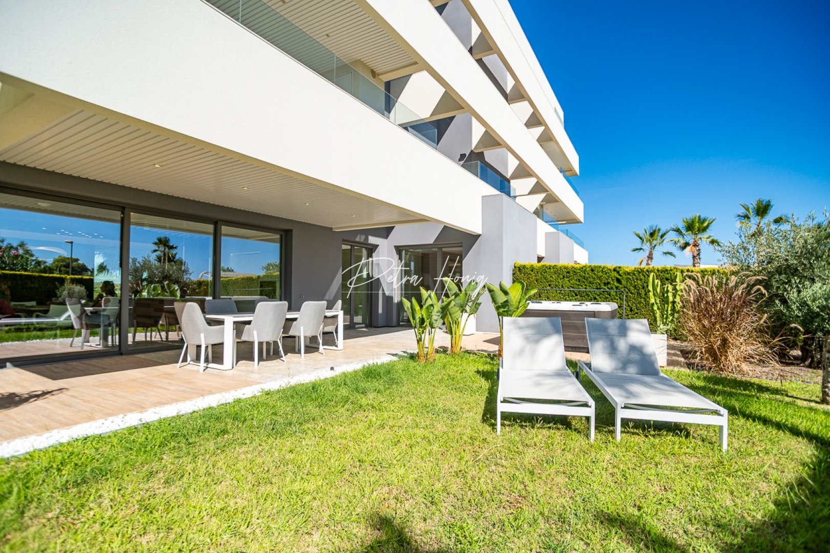 Resales - Apartment - Las Colinas - LAS COLINAS GOLF RESORT