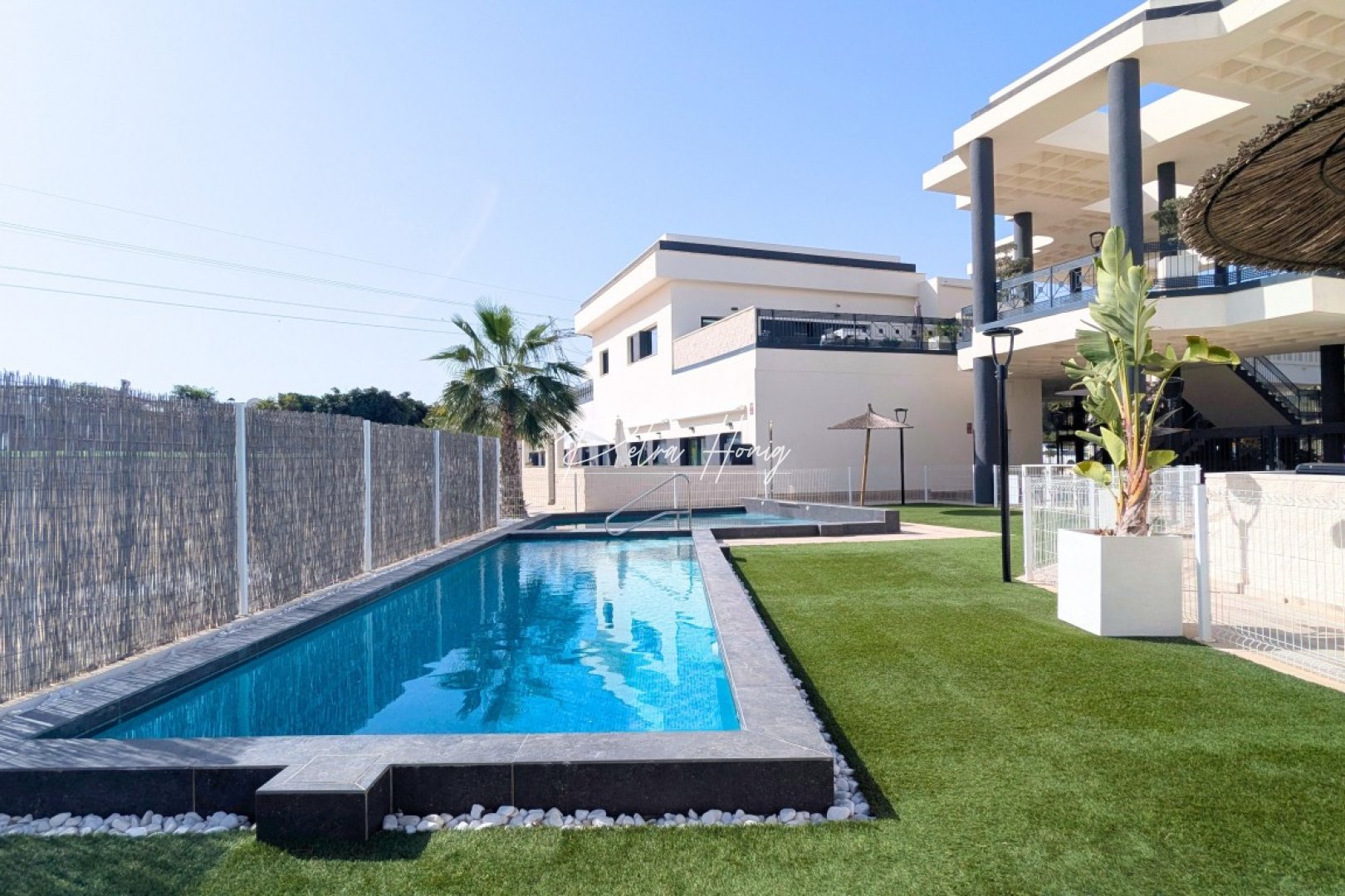 Resales - Apartment - Lo Crispin