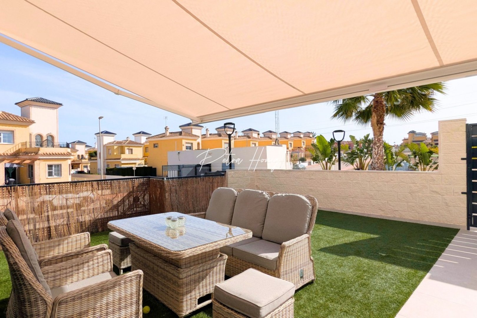 Resales - Apartment - Lo Crispin