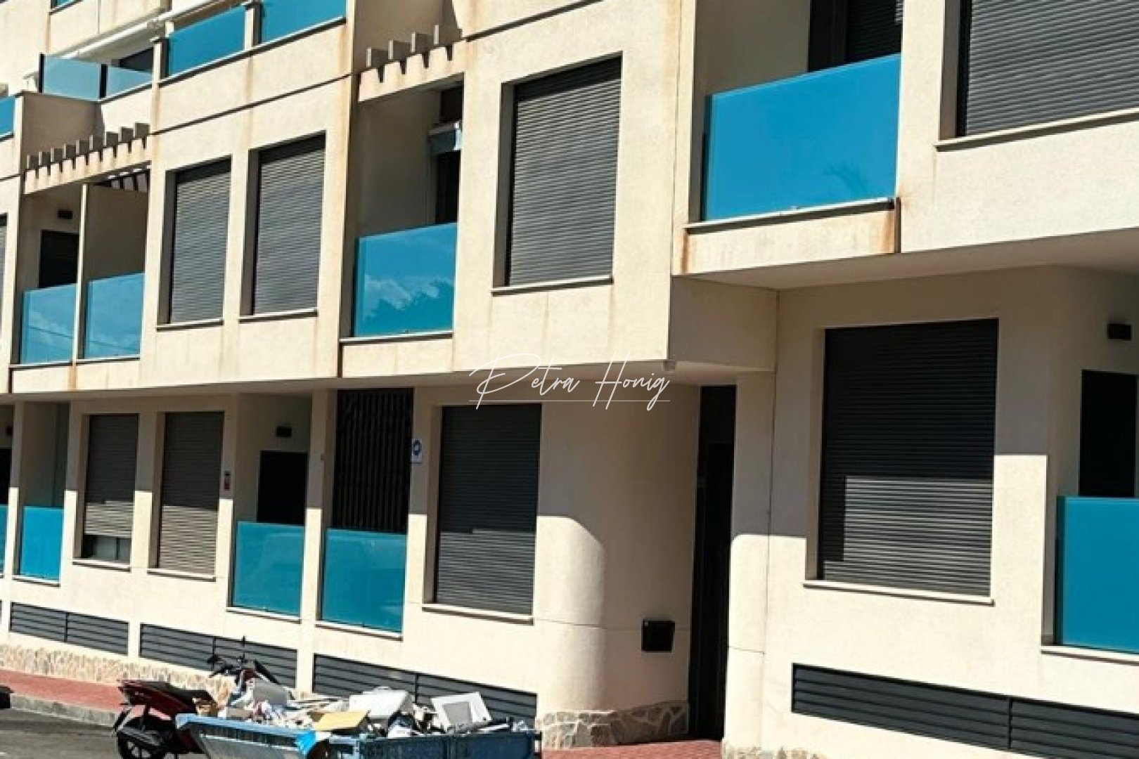 Resales - Apartment - Torrevieja - Calas Blancas