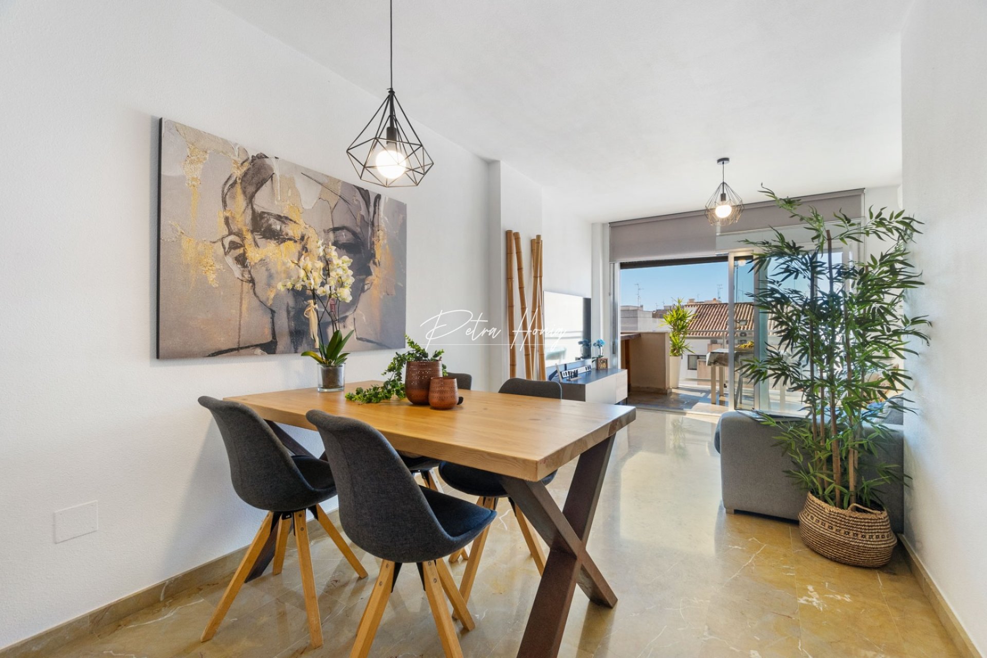 Resales - Apartment - Torrevieja - Centro