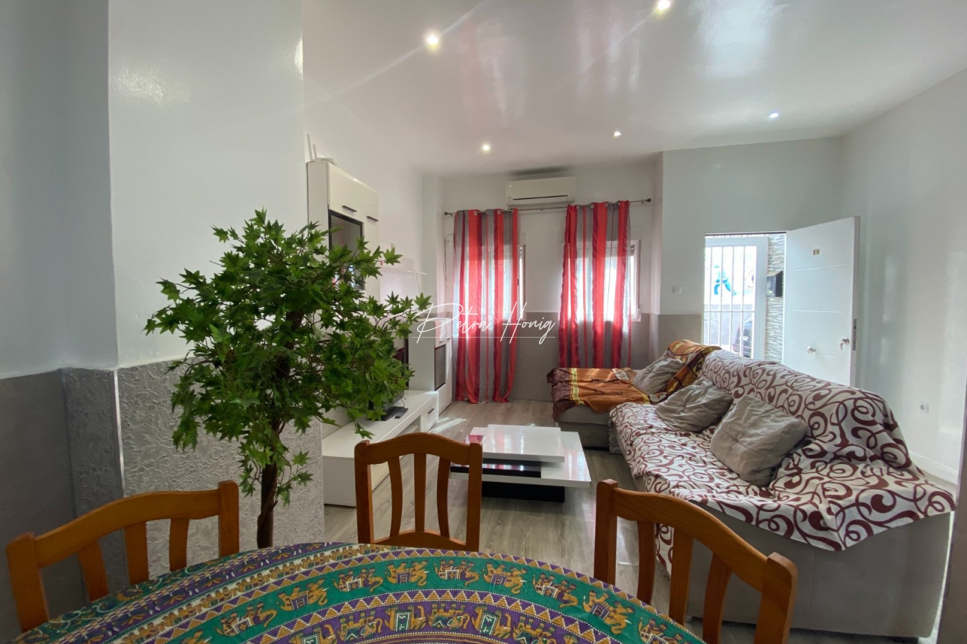 Resales - Apartment - Torrevieja - Centro