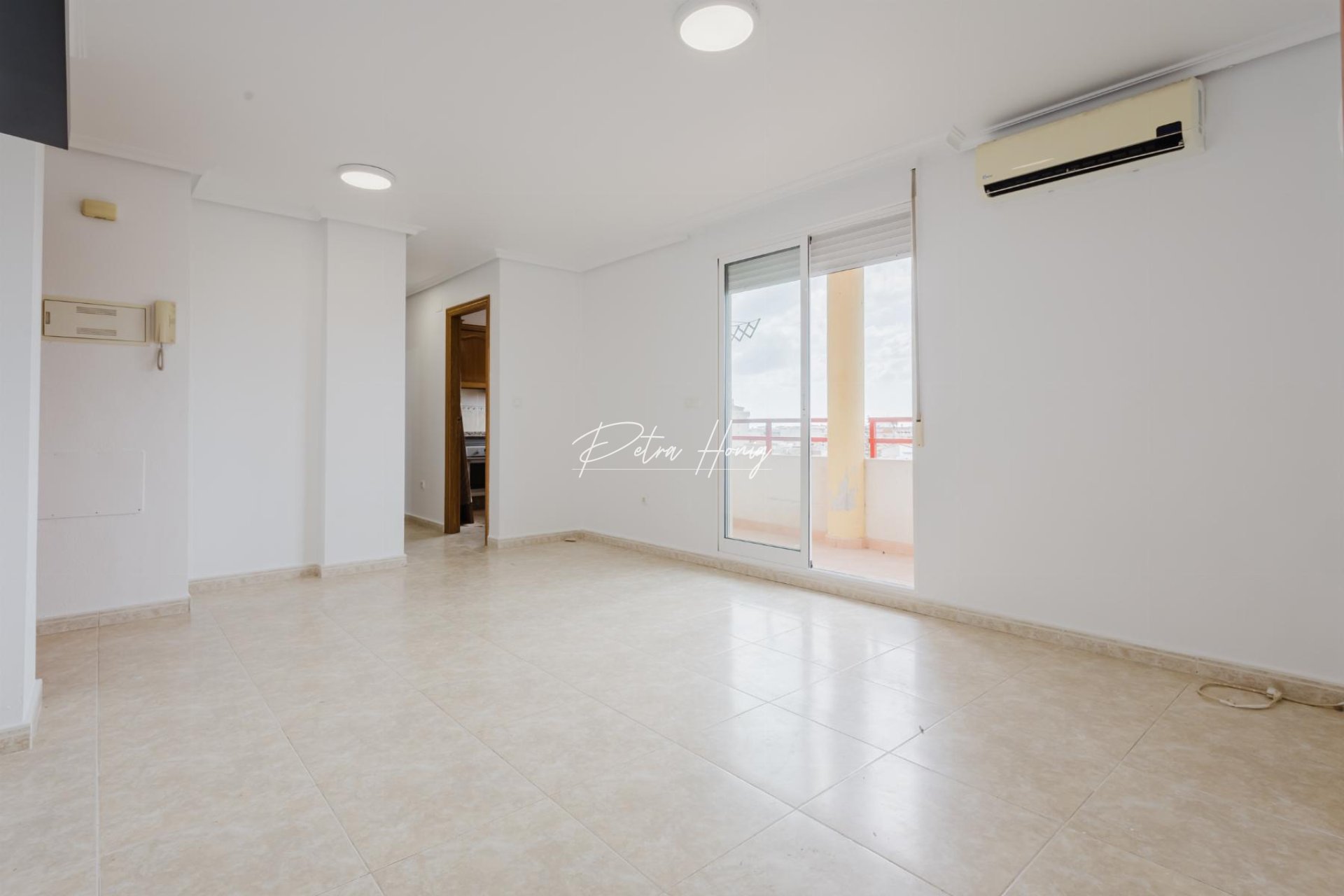 Resales - Apartment - Torrevieja - Centro