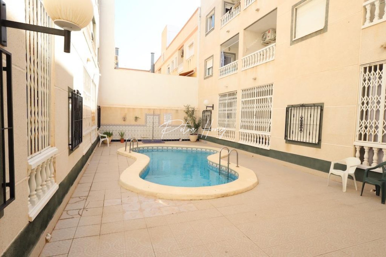 Resales - Apartment - Torrevieja - Estacion de autobuses