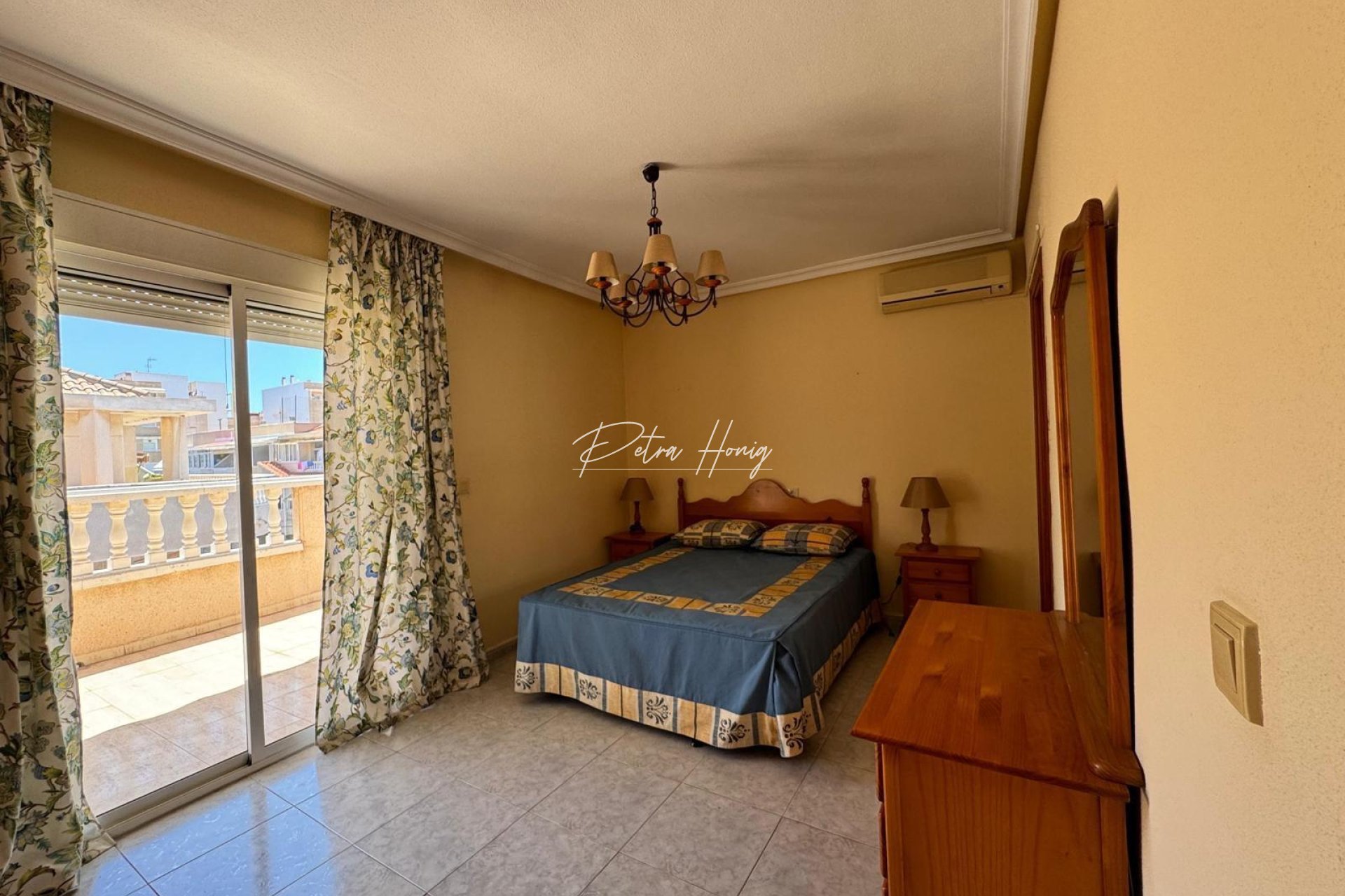 Resales - Apartment - Torrevieja - Habaneras