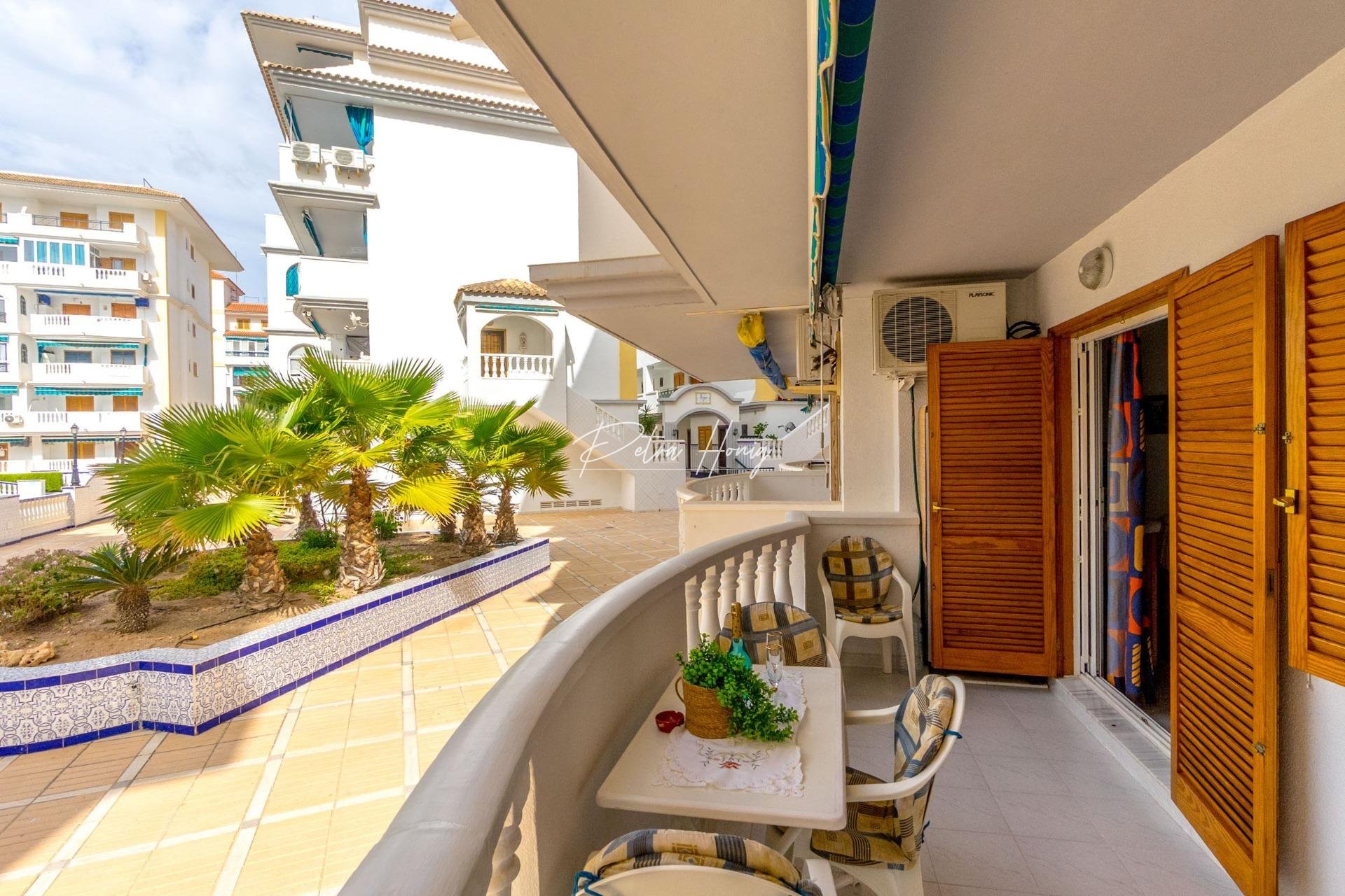 Resales - Apartment - Torrevieja - Los Europeos