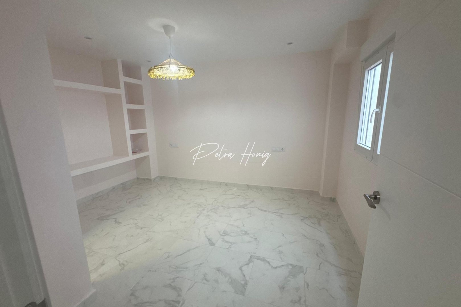 Resales - Apartment - Torrevieja - Muelle Pesquero
