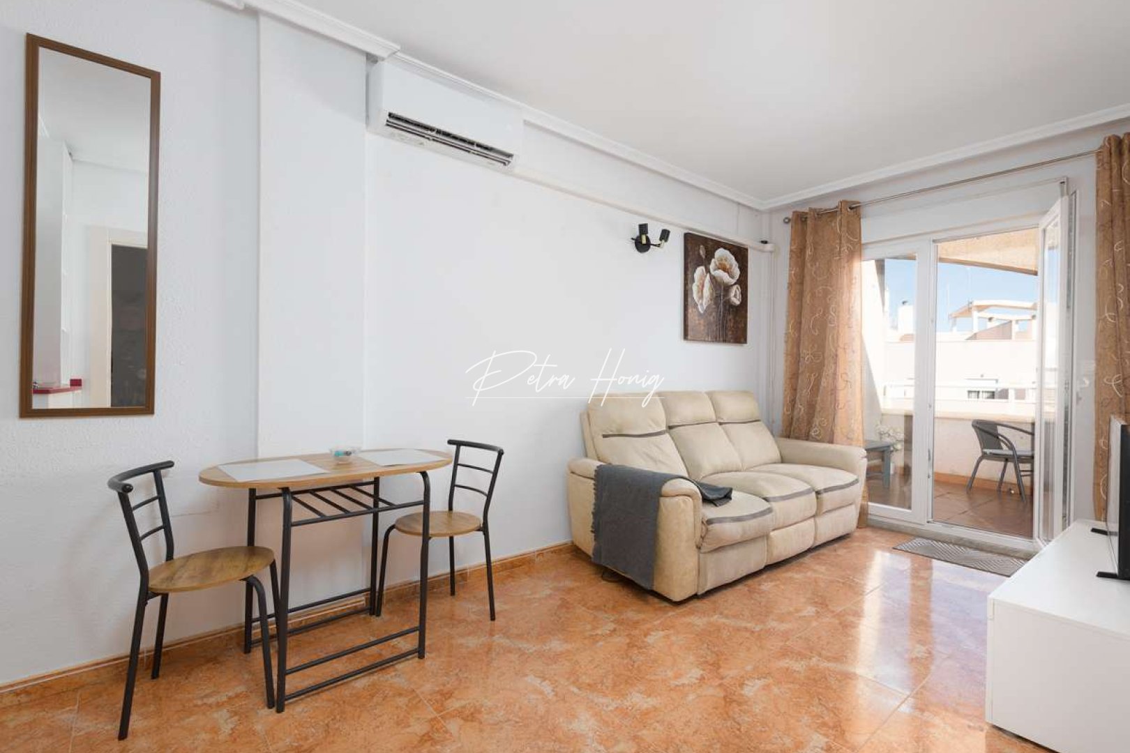 Resales - Apartment - Torrevieja - Parque de las Naciones