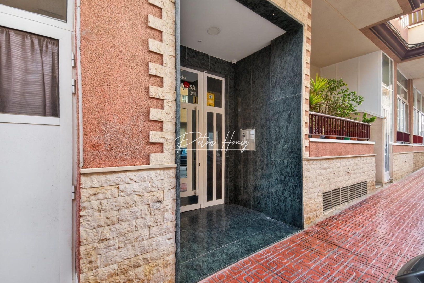 Resales - Apartment - Torrevieja - Parque de las Naciones