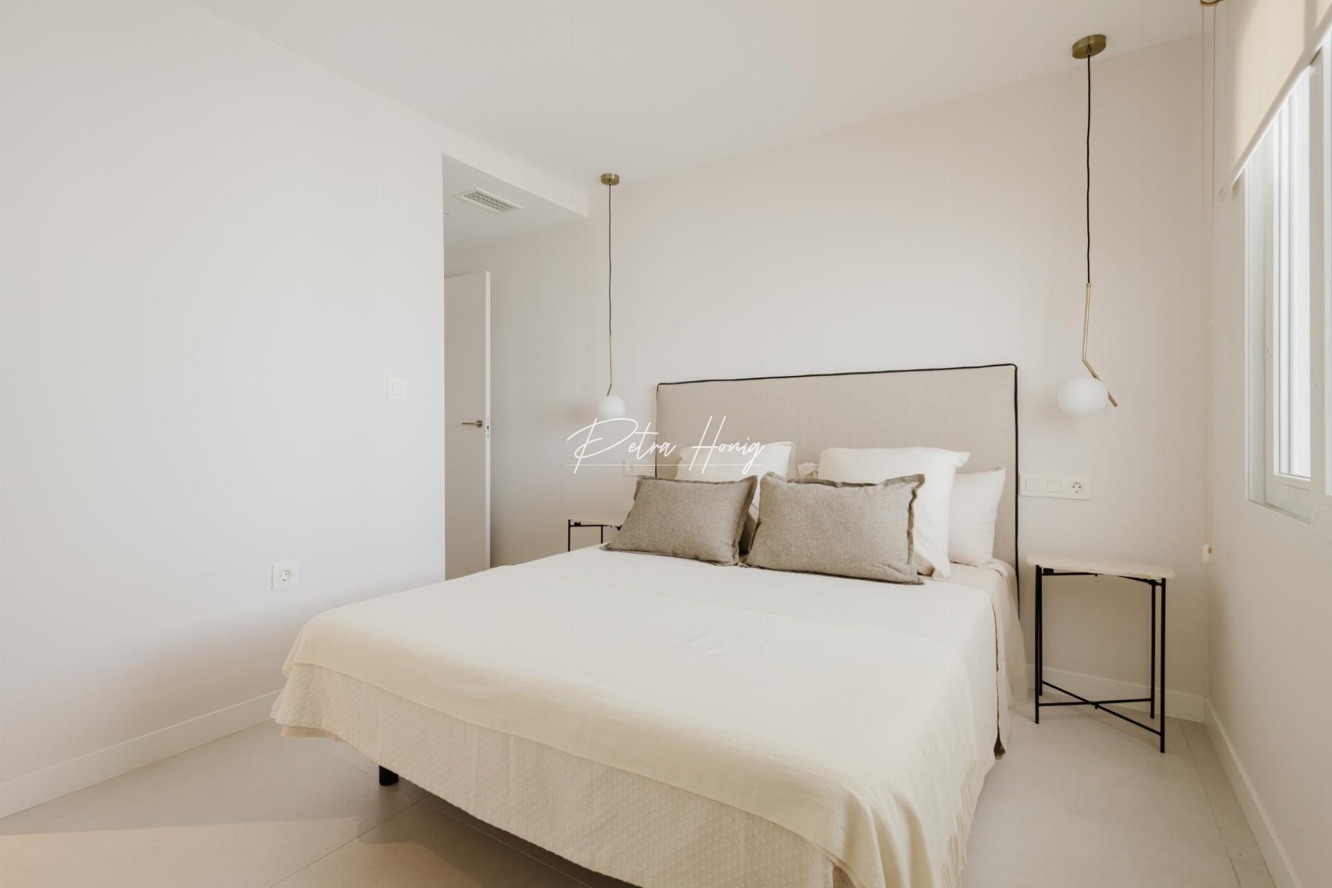 Resales - Apartment - Torrevieja - Playa Acequion