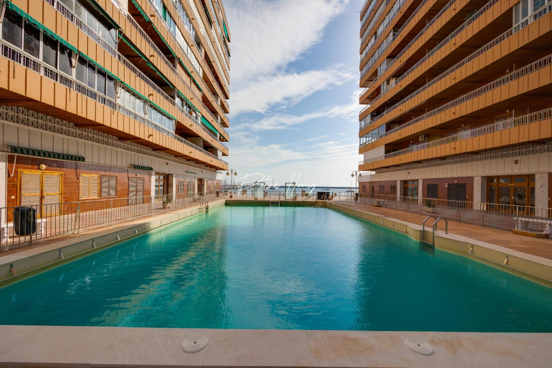 Resales - Apartment - Torrevieja - Playa Acequion