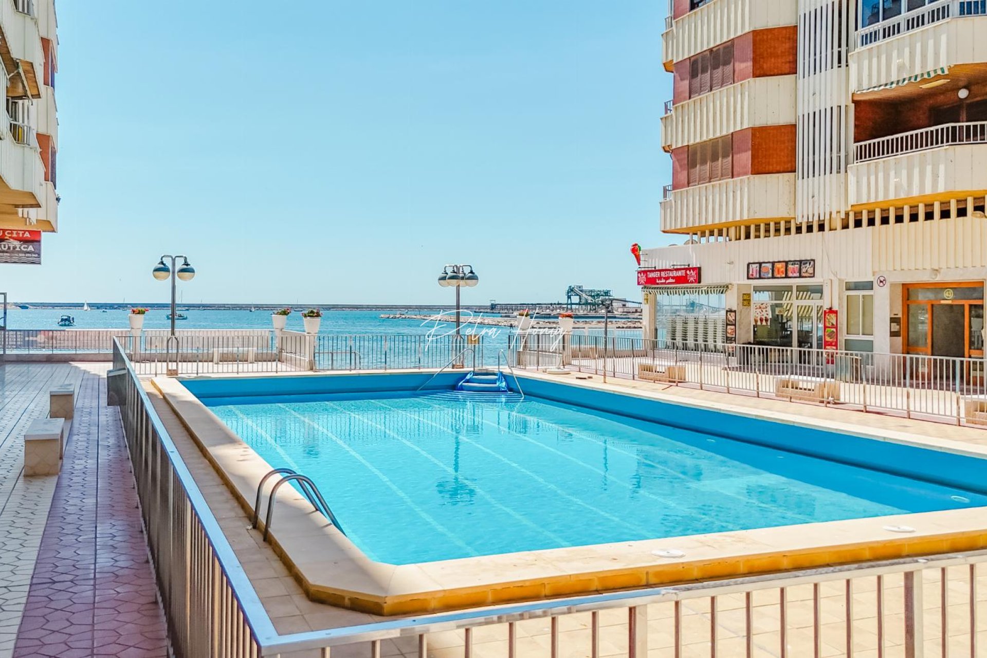 Resales - Apartment - Torrevieja - Playa de La Acequion
