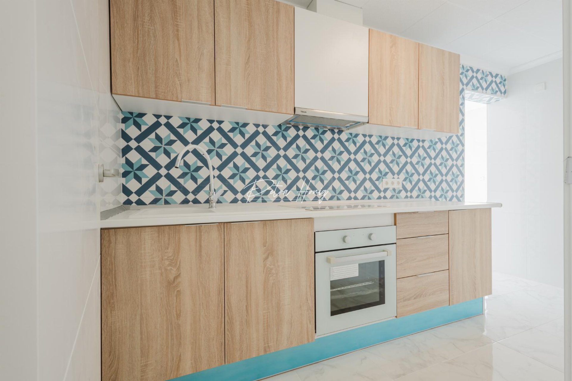 Resales - Apartment - Torrevieja - Playa de La Acequion