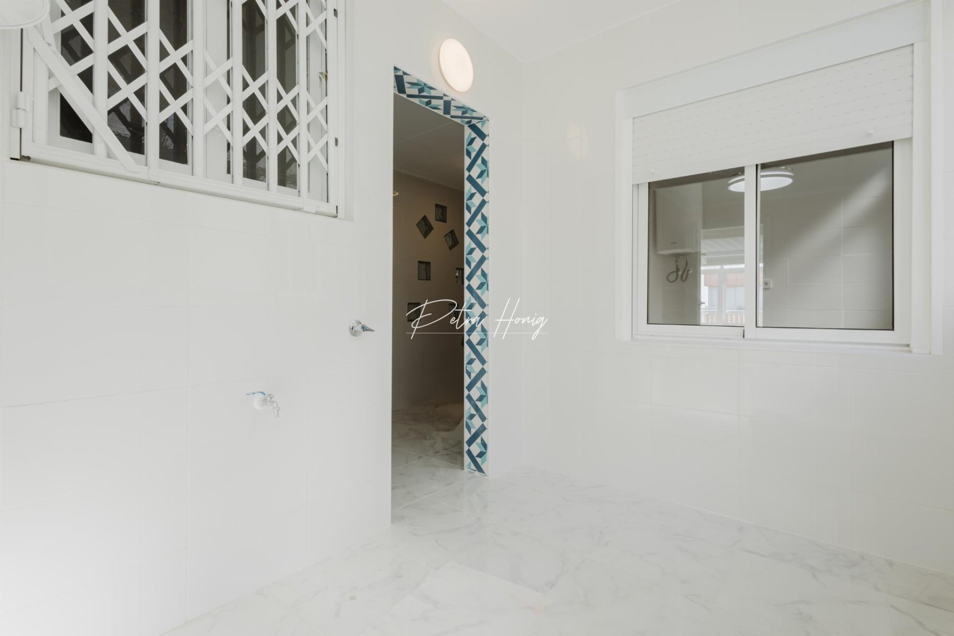 Resales - Apartment - Torrevieja - Playa de La Acequion