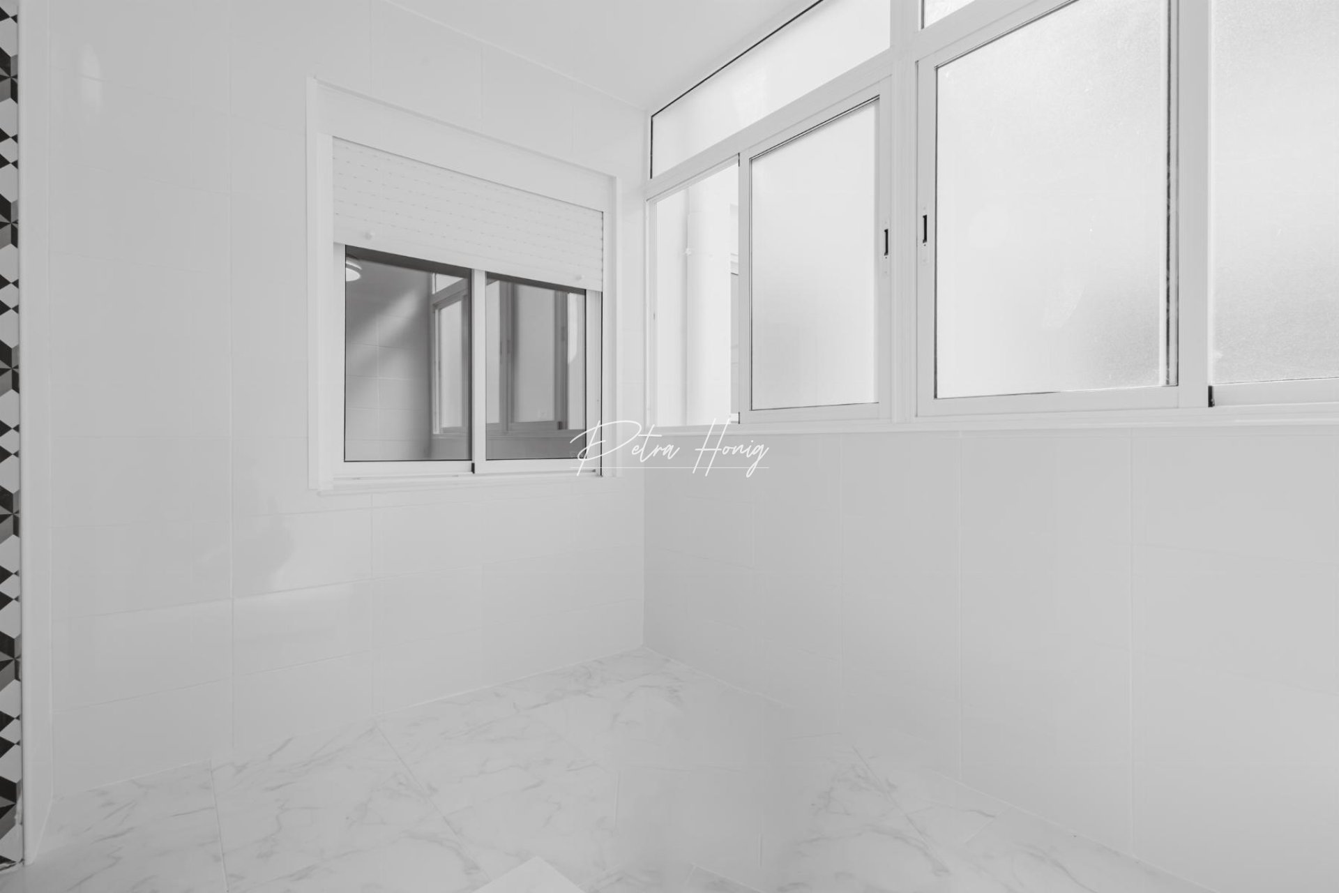 Resales - Apartment - Torrevieja - Playa de La Acequion