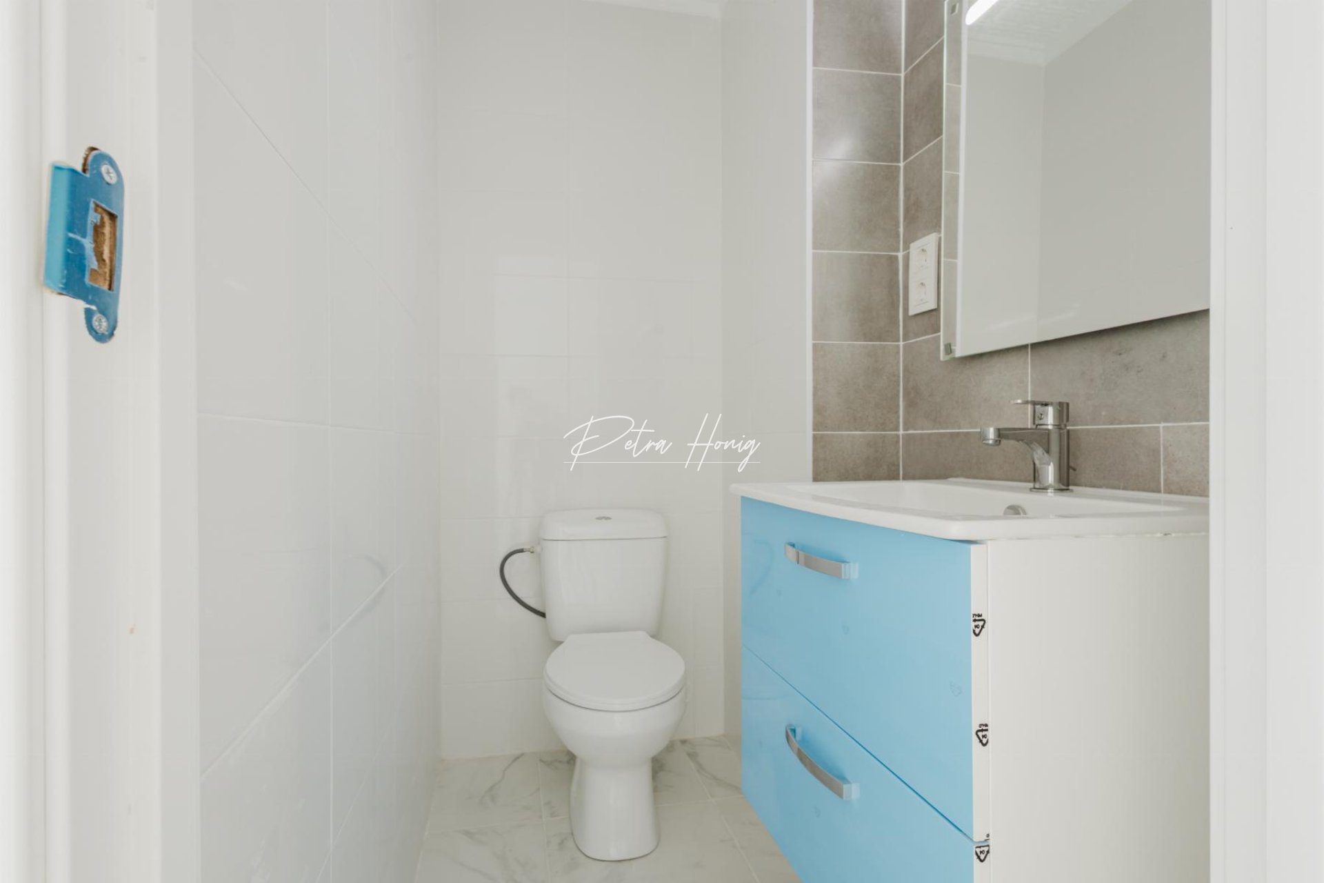 Resales - Apartment - Torrevieja - Playa de La Acequion
