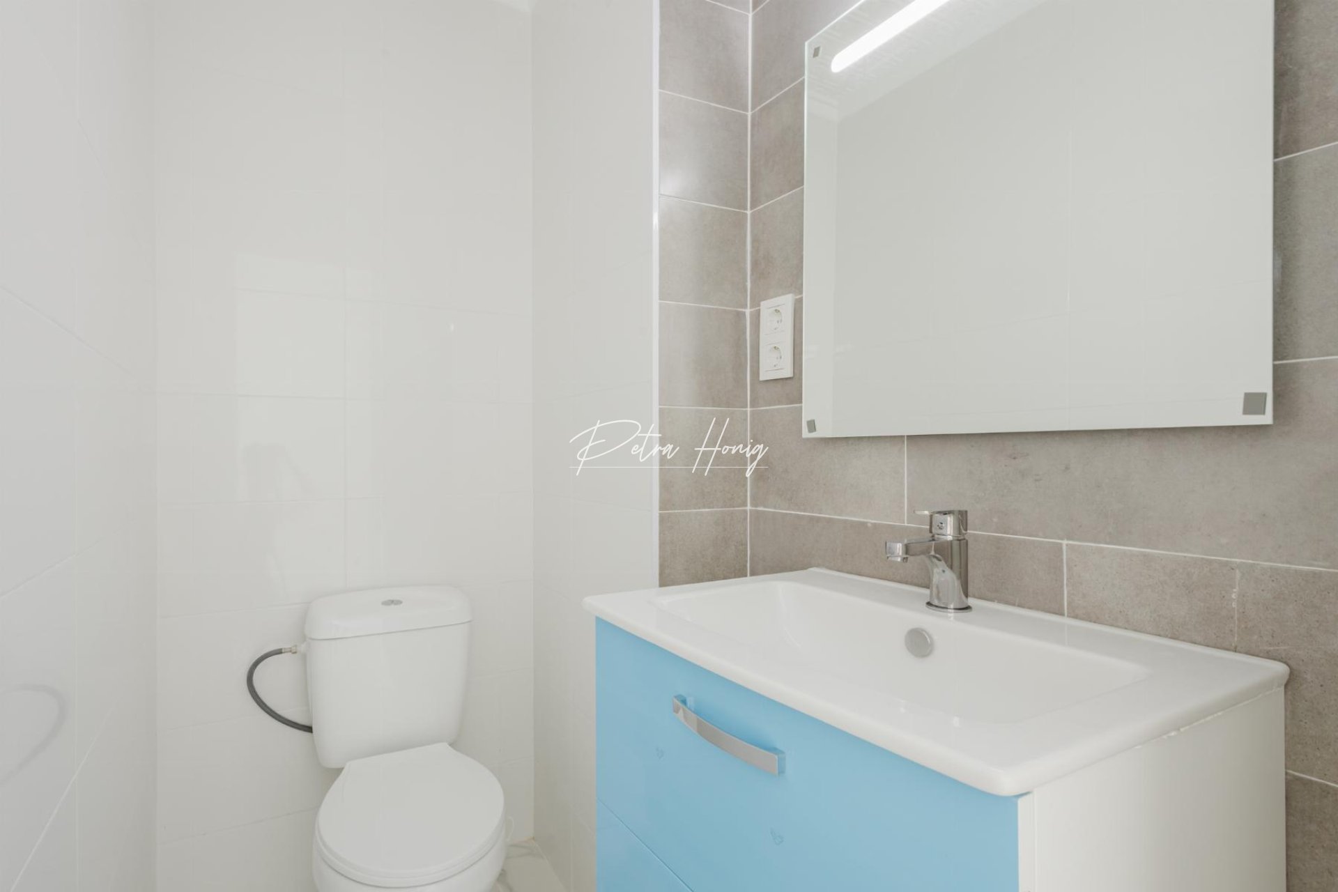 Resales - Apartment - Torrevieja - Playa de La Acequion