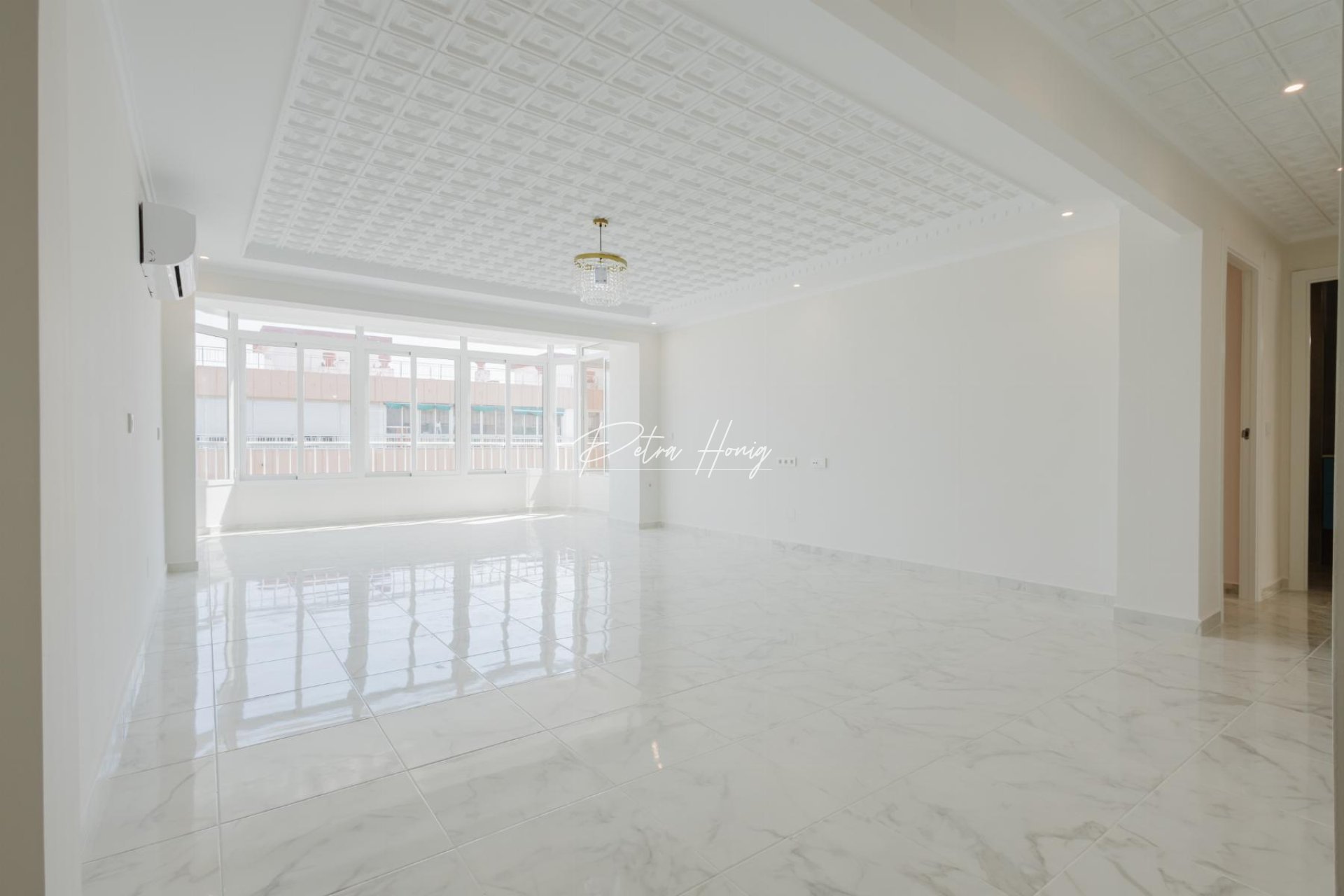 Resales - Apartment - Torrevieja - Playa de La Acequion
