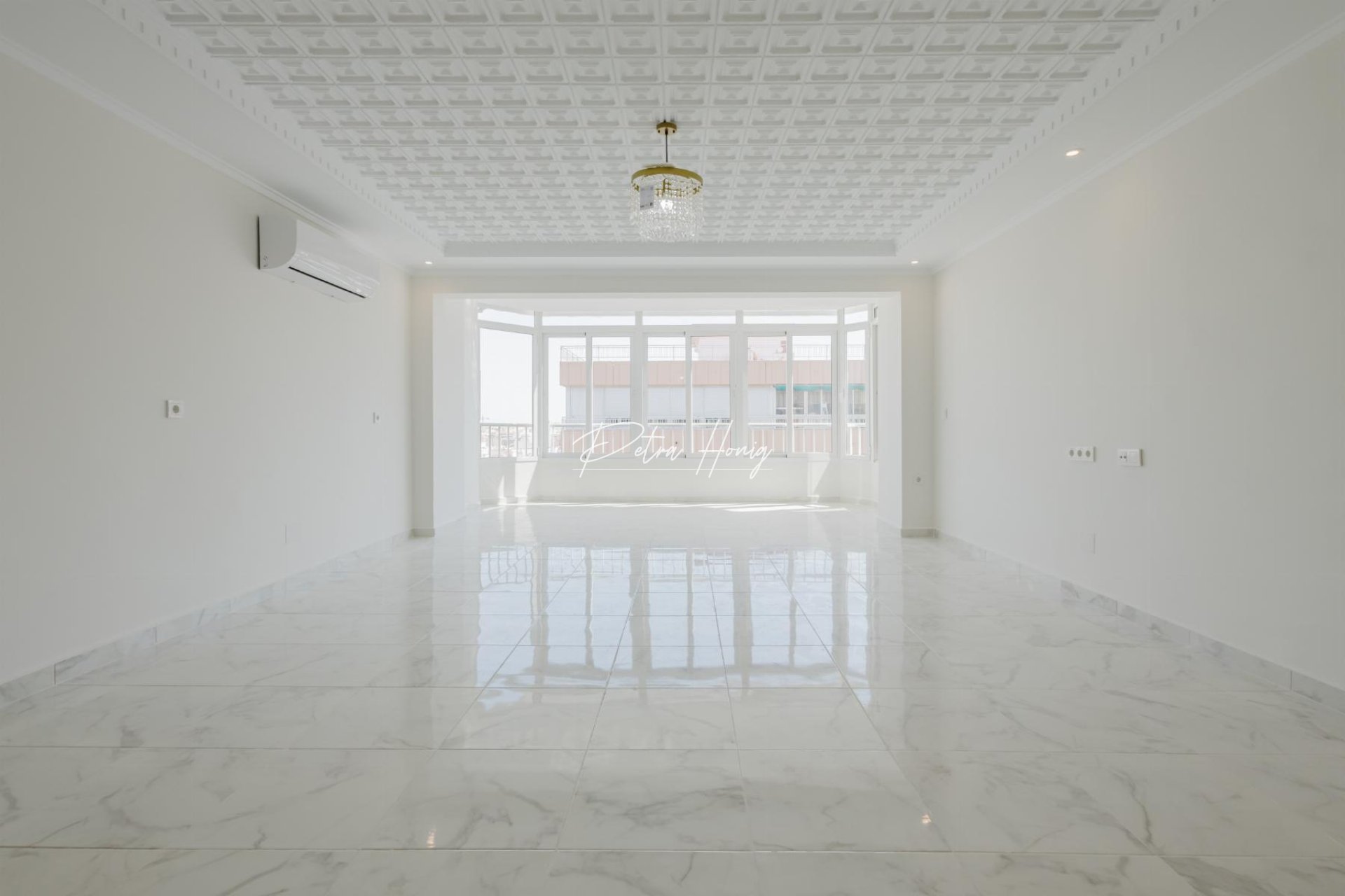 Resales - Apartment - Torrevieja - Playa de La Acequion