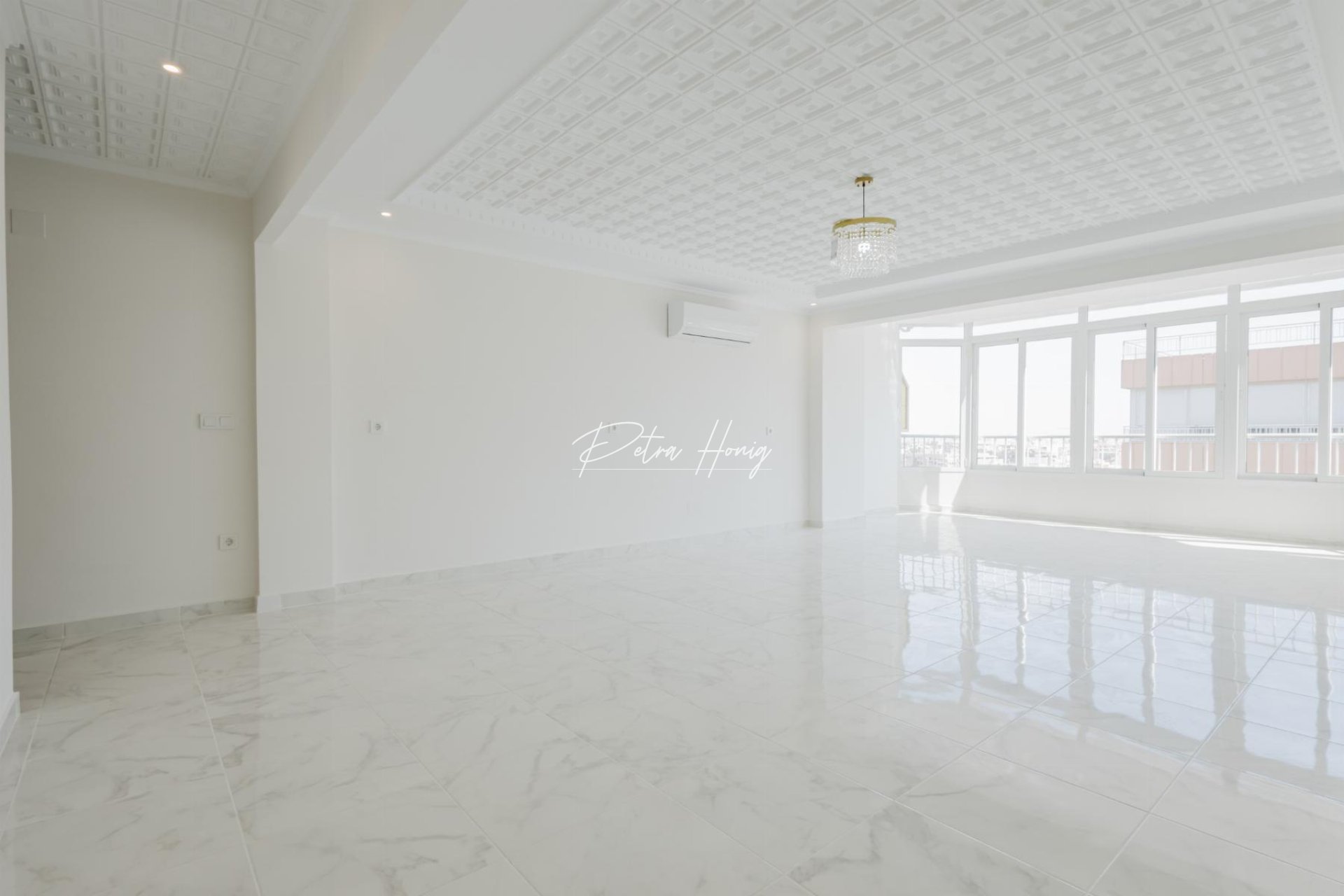 Resales - Apartment - Torrevieja - Playa de La Acequion