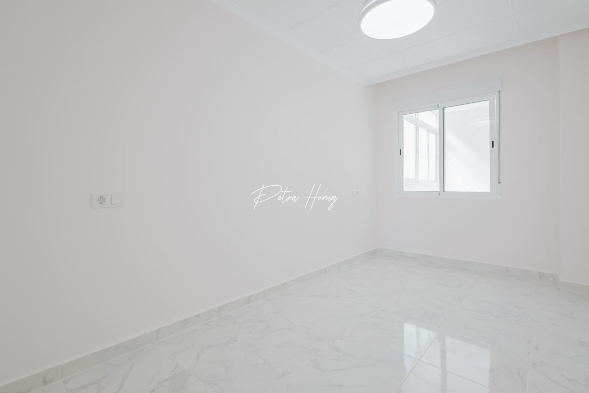 Resales - Apartment - Torrevieja - Playa de La Acequion