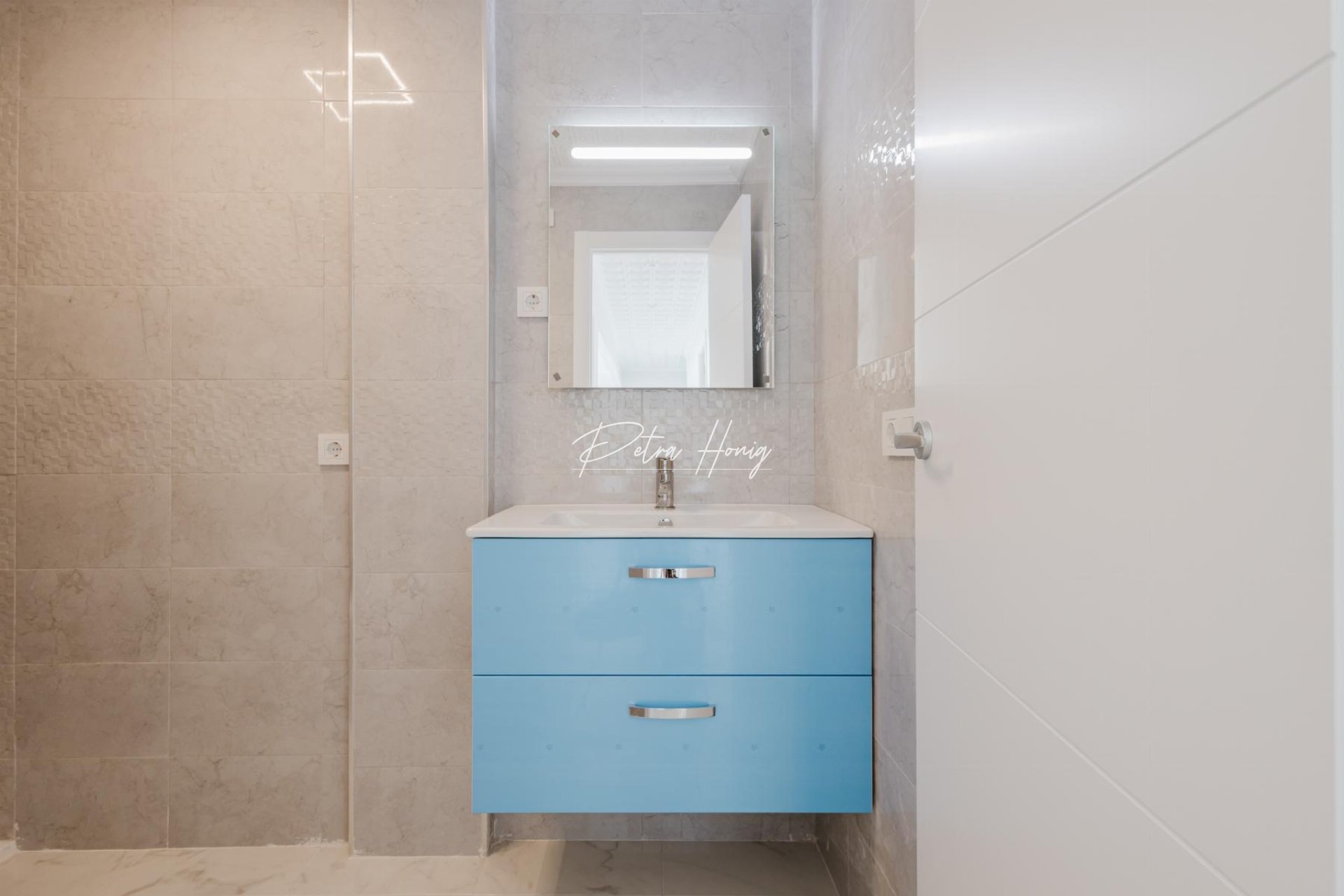 Resales - Apartment - Torrevieja - Playa de La Acequion
