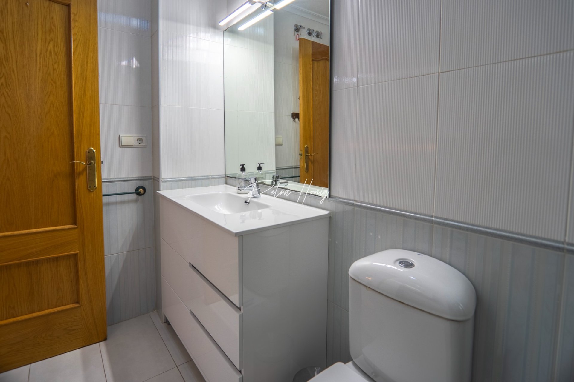 Resales - Apartment - Torrevieja - Playa de los Locos