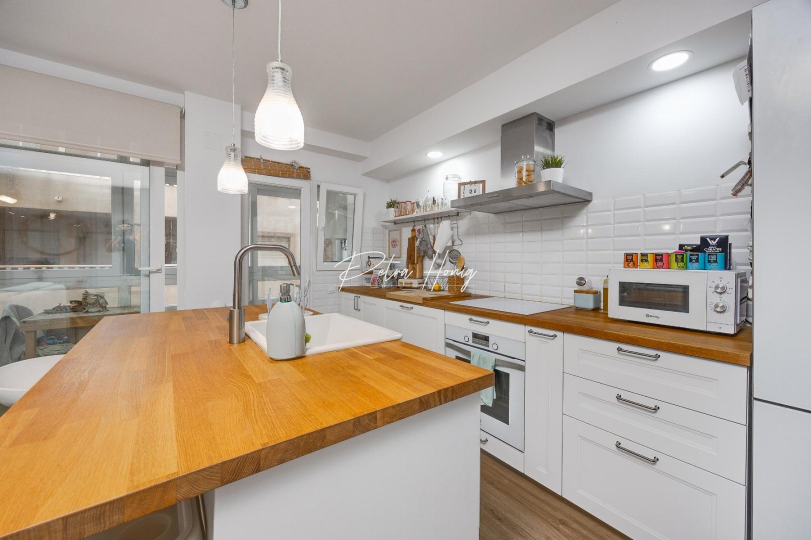 Resales - Apartment - Torrevieja - Playa De Los Náufragos