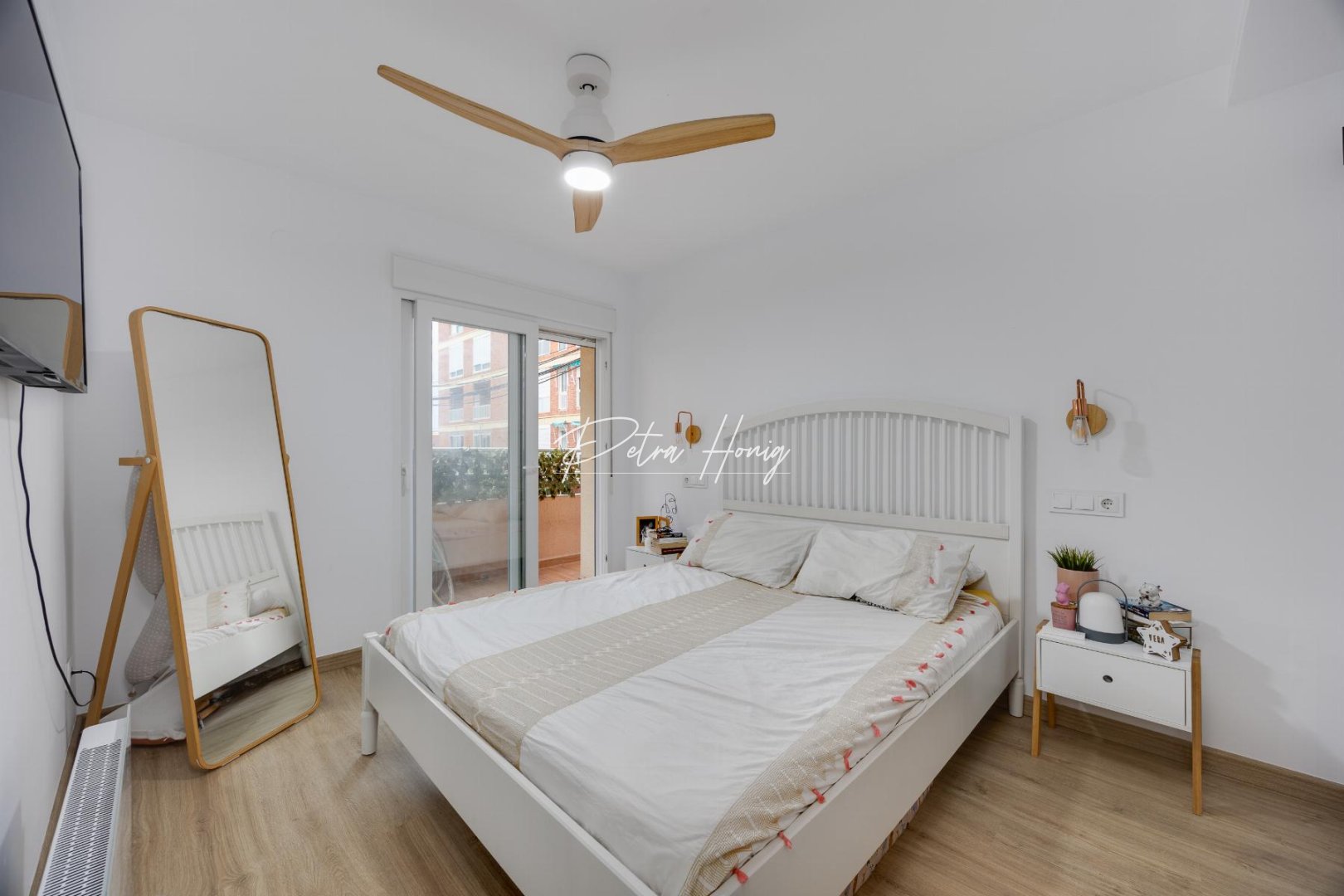 Resales - Apartment - Torrevieja - Playa De Los Náufragos