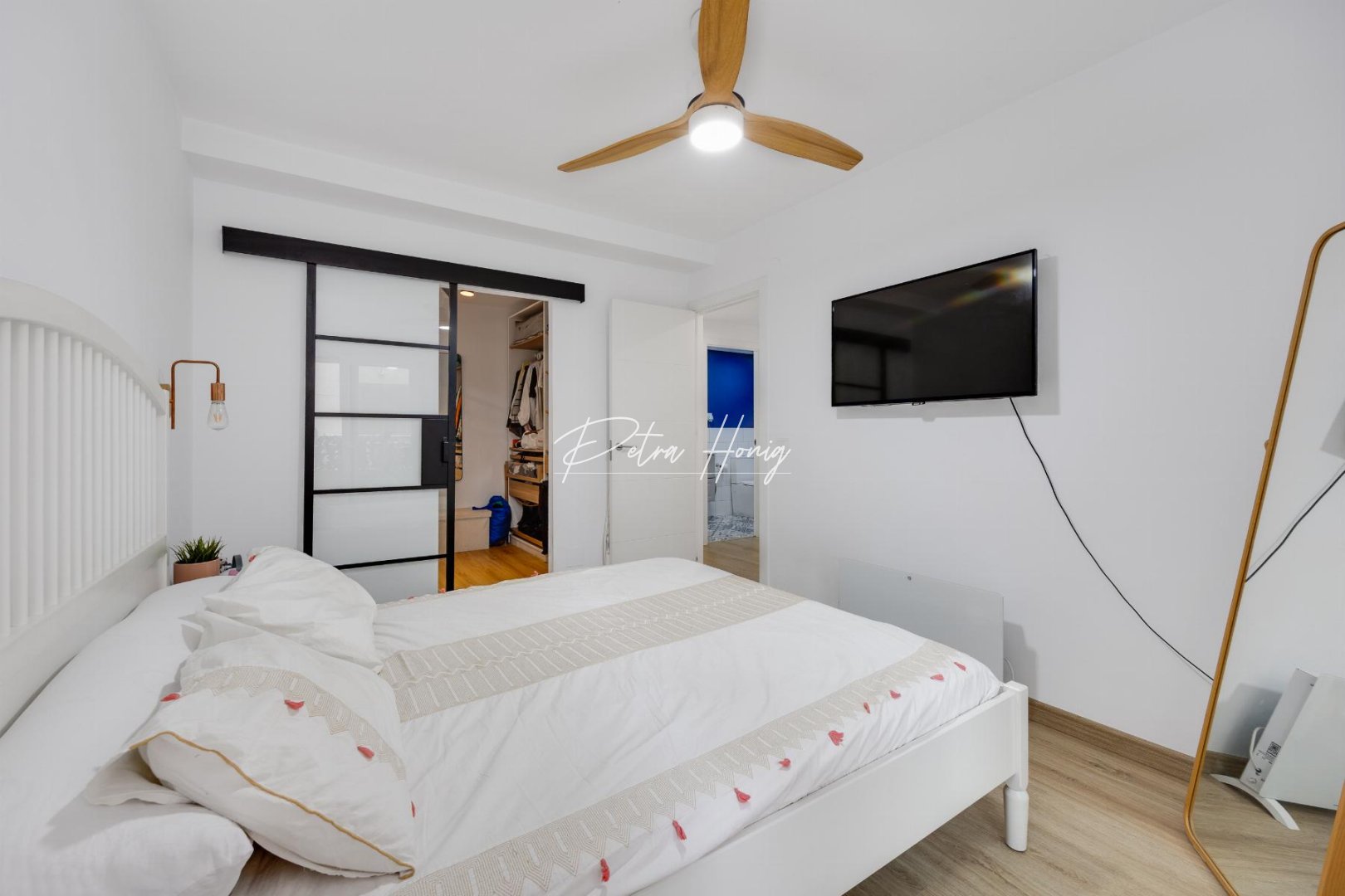 Resales - Apartment - Torrevieja - Playa De Los Náufragos