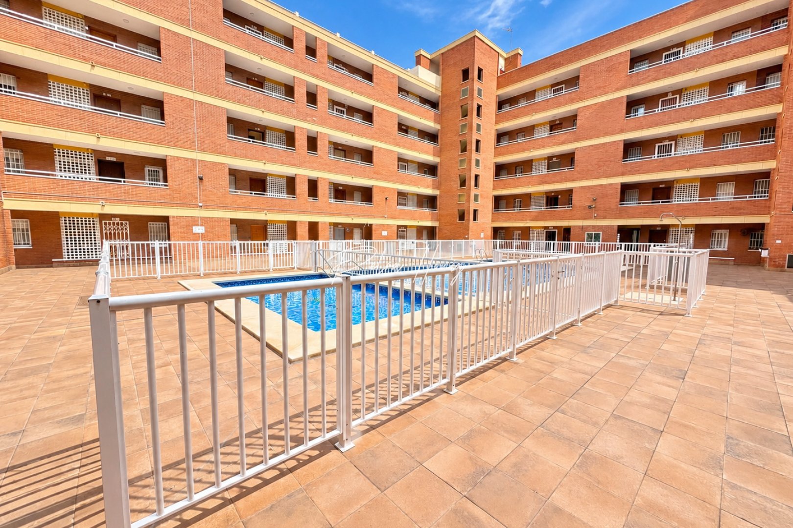 Resales - Apartment - Torrevieja - Playa De Los Náufragos