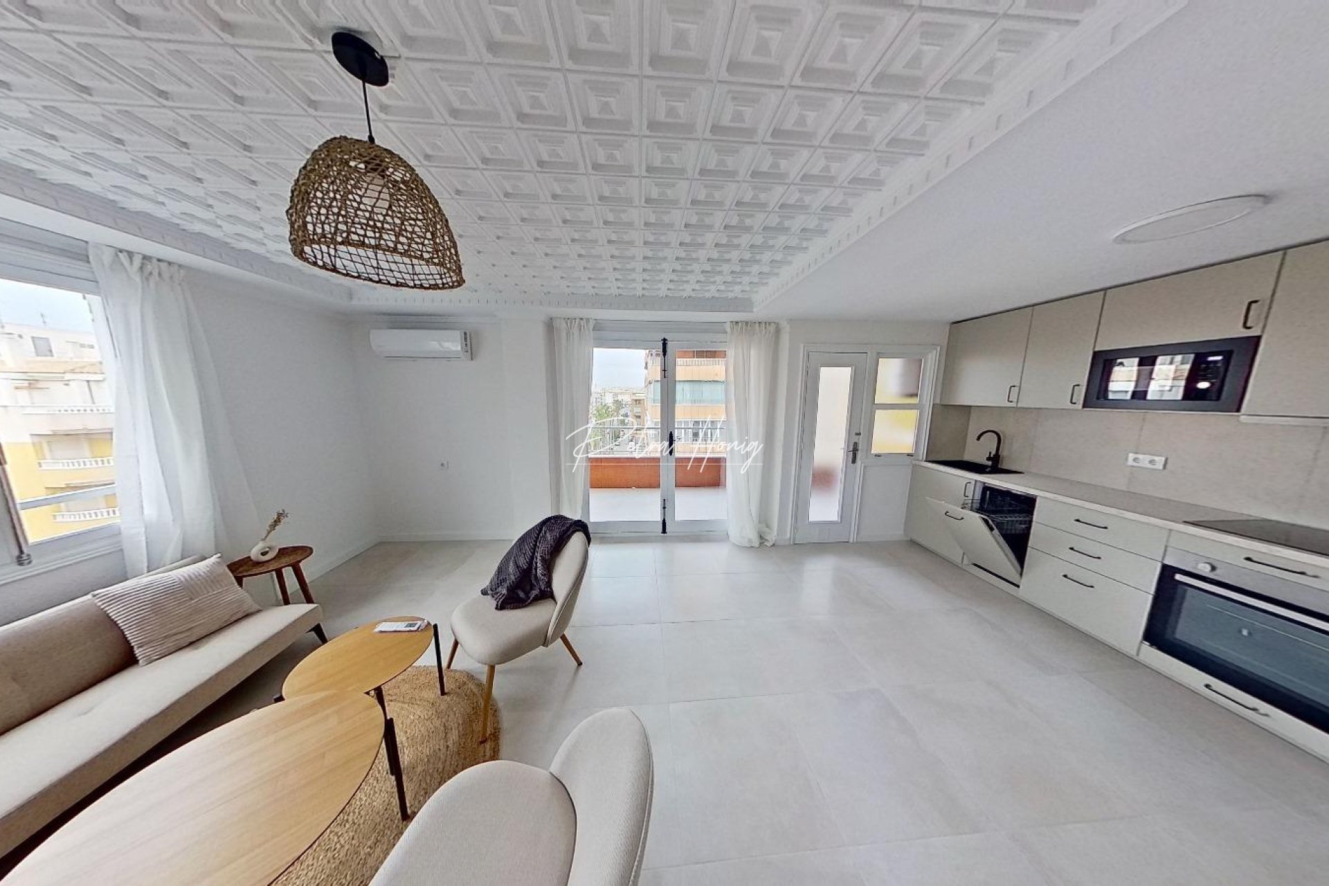 Resales - Apartment - Torrevieja - Playa del Acequion