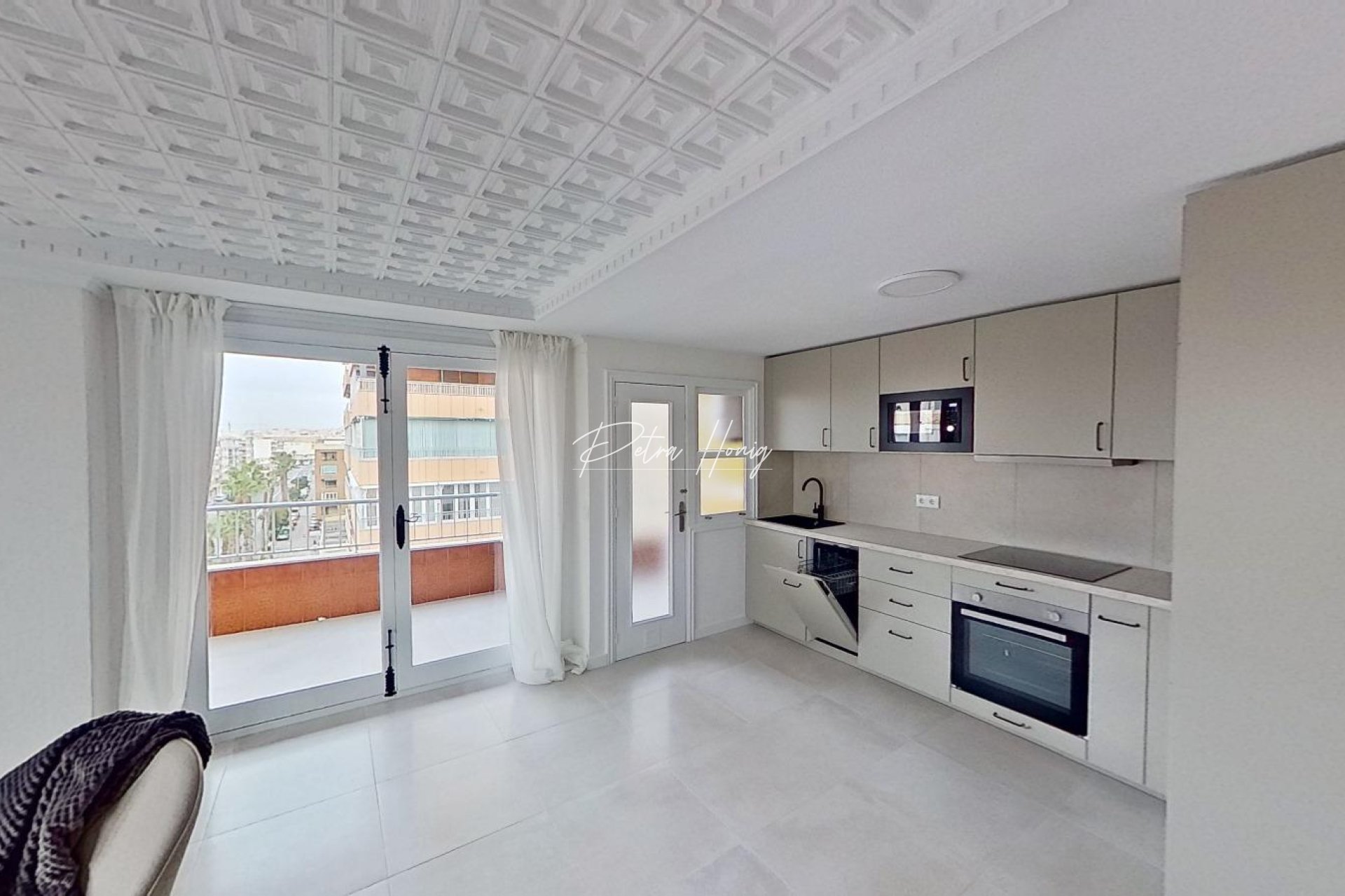 Resales - Apartment - Torrevieja - Playa del Acequion