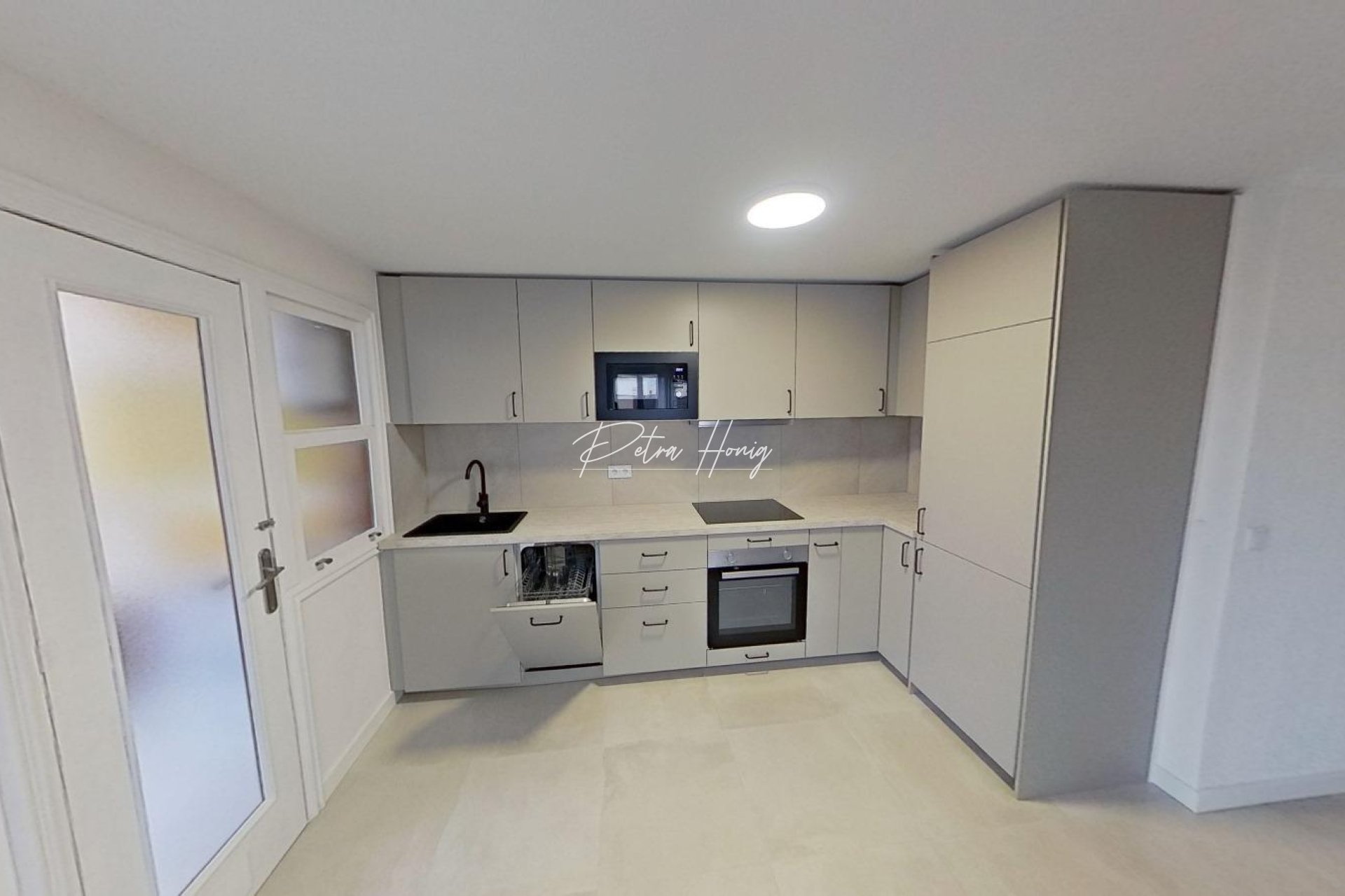 Resales - Apartment - Torrevieja - Playa del Acequion